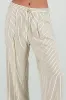 Pantalon amplio detalle pinzas rayas sold by Shasa