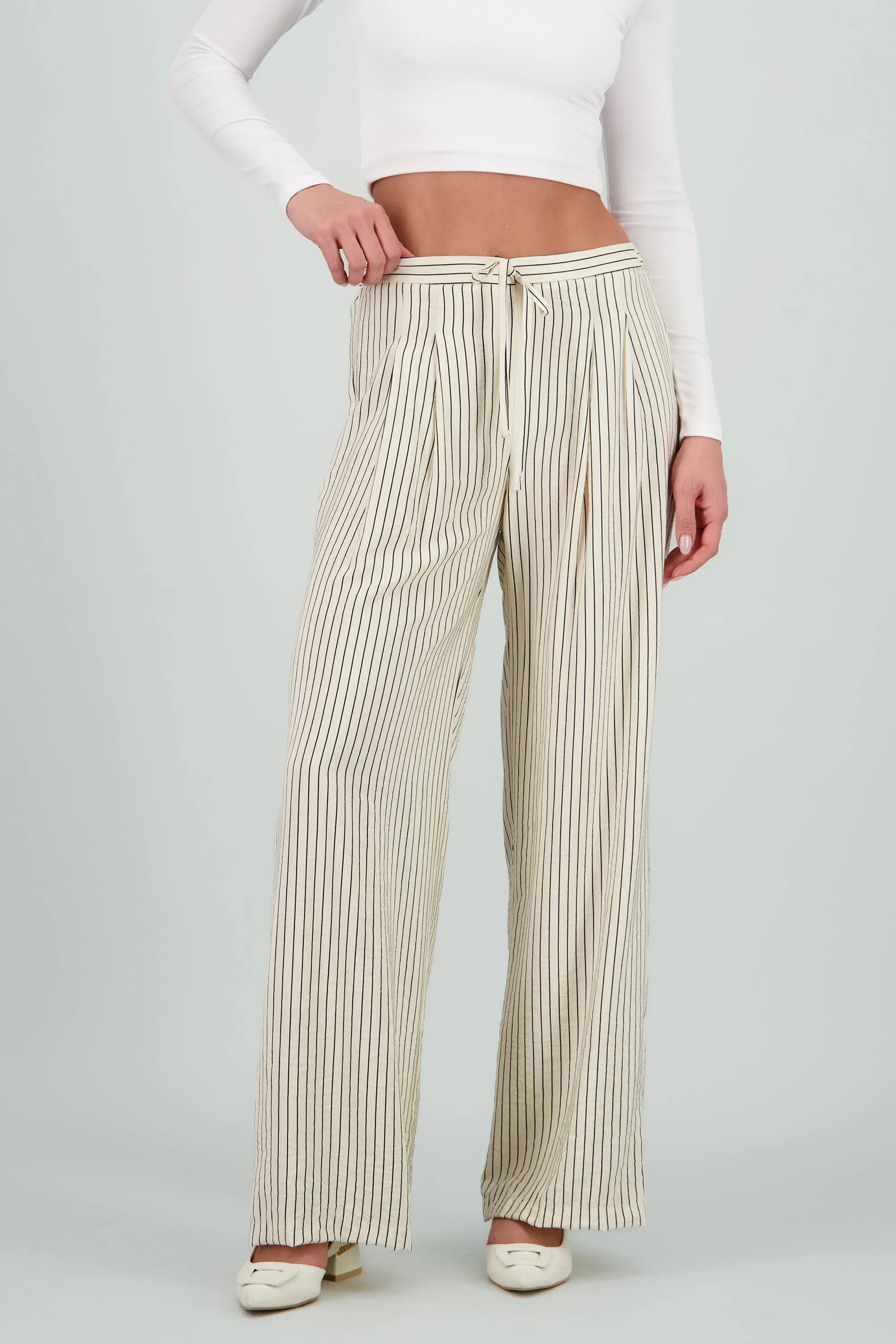 Pantalon amplio detalle pinzas rayas sold by Shasa product image thumbnail 2