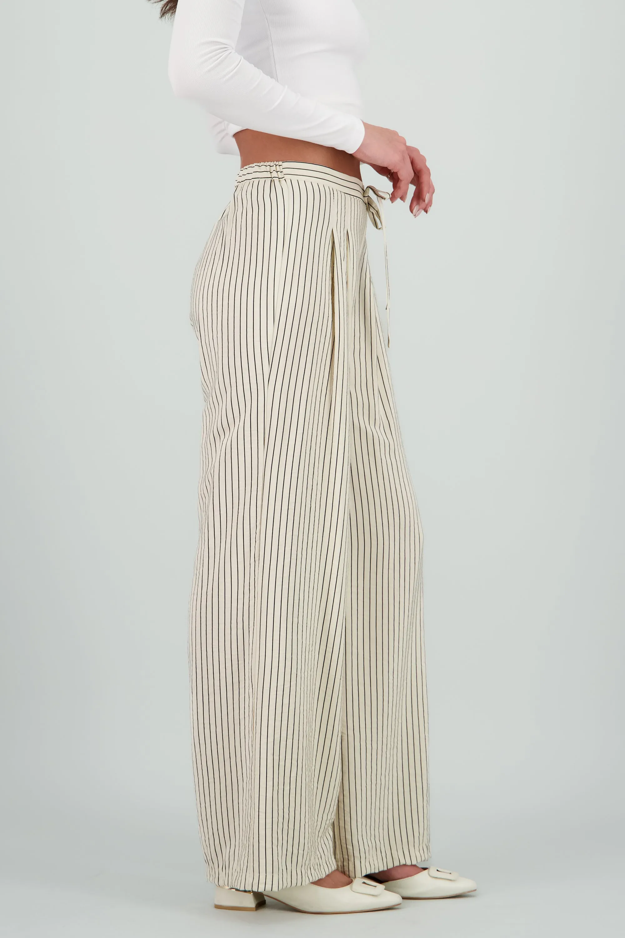 Pantalon amplio detalle pinzas rayas sold by Shasa product image thumbnail 3