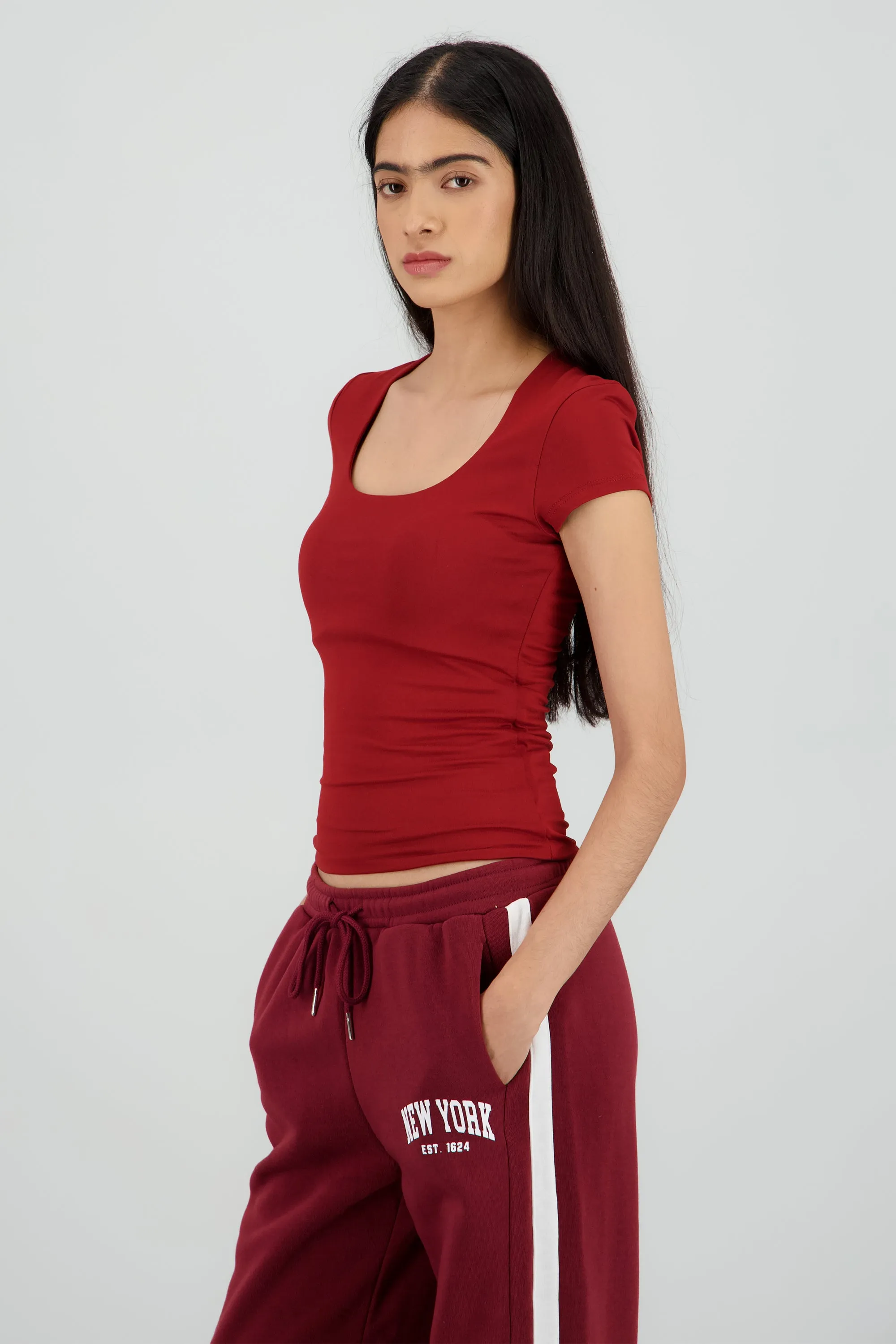 Top largo escote audrado sold by Shasa product image thumbnail 3