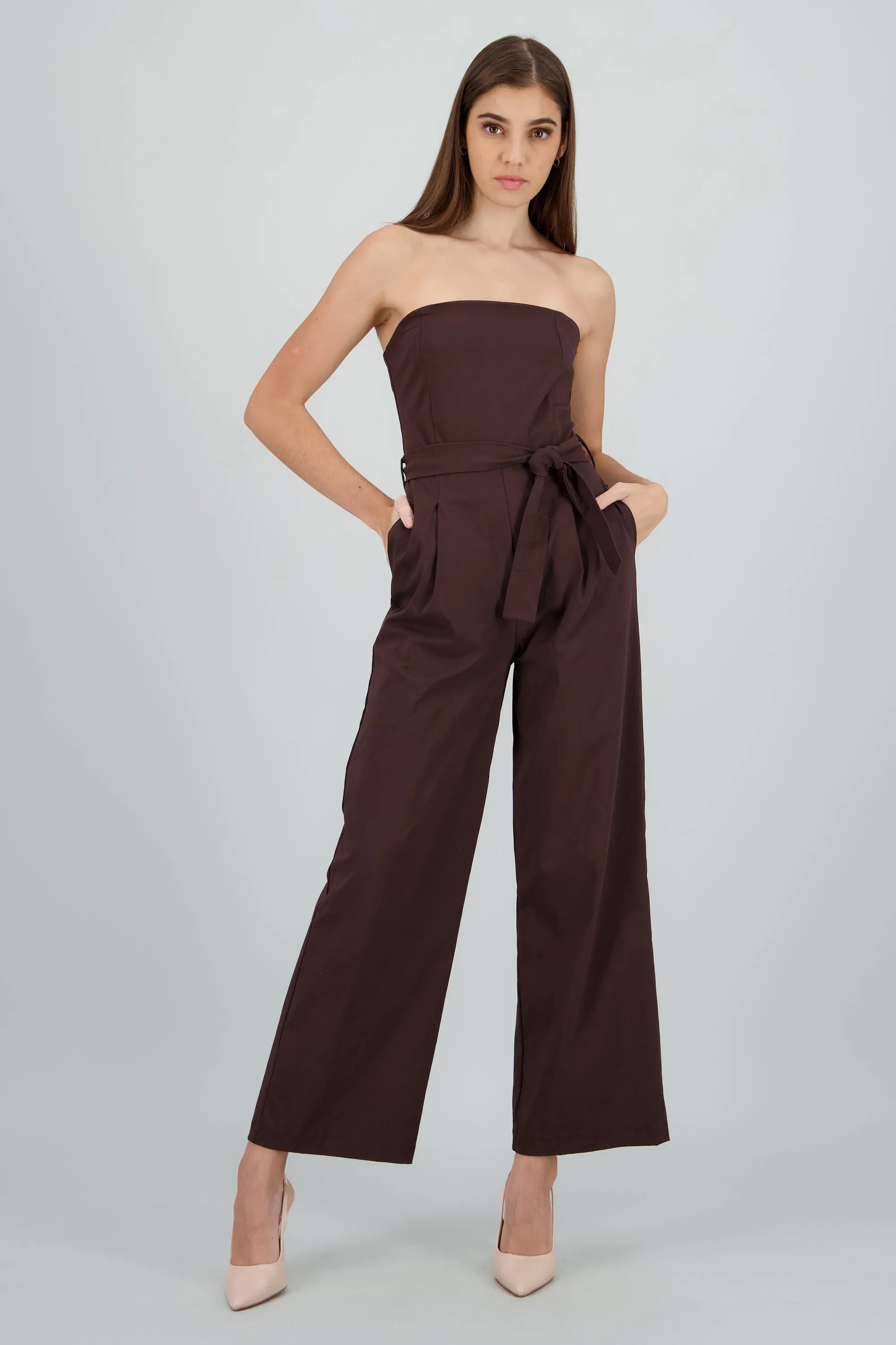 Jumpsuit strapless detalle cinturon sold by Shasa