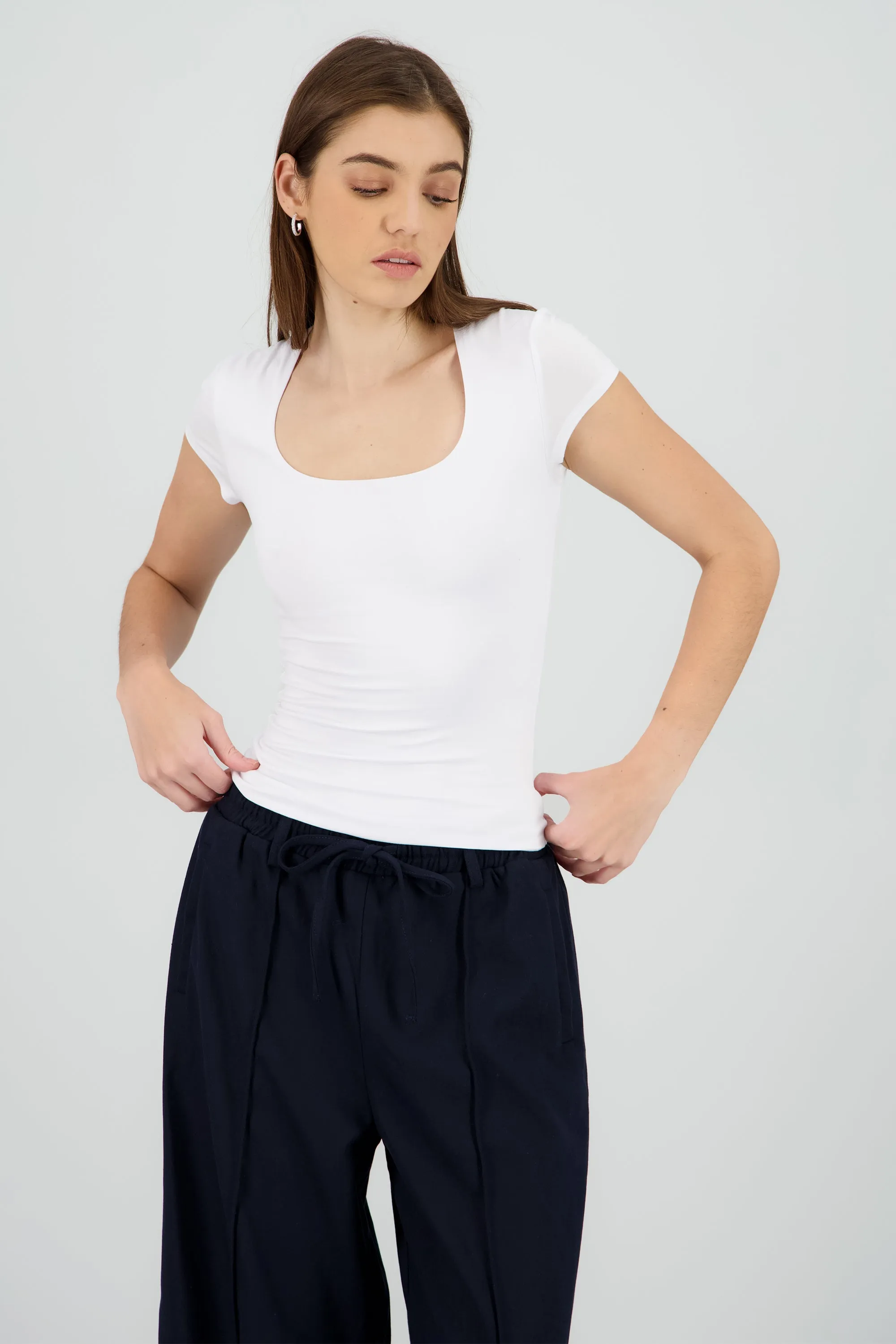 Top largo escote audrado sold by Shasa product image thumbnail 2