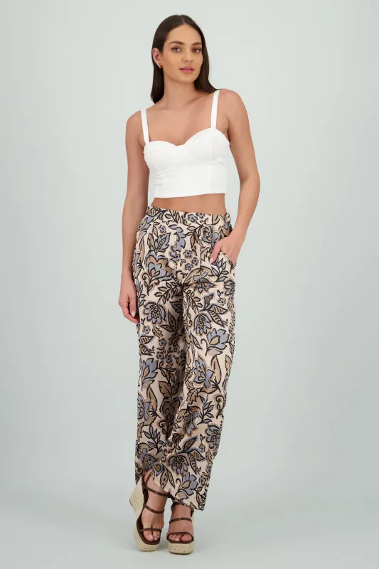 Pnatalon fluido satinado detalle pinzas sold by Shasa