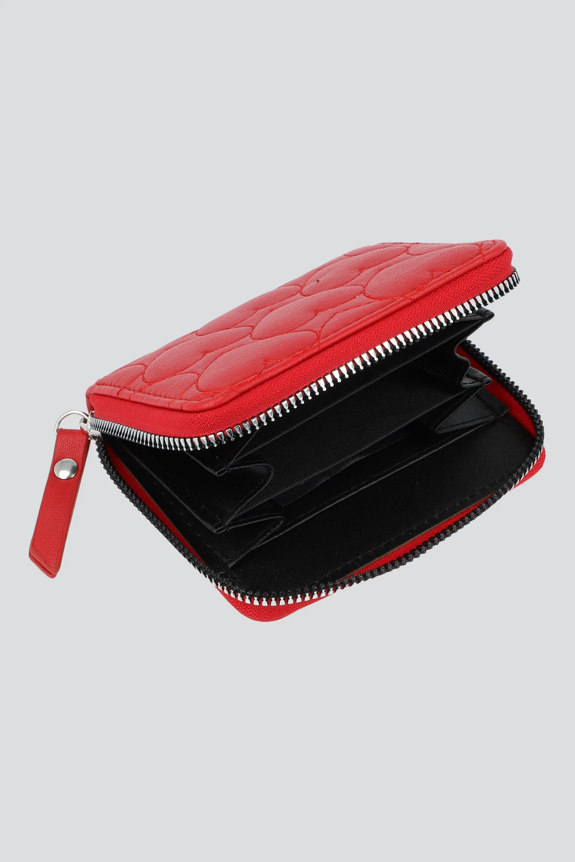 Cartera corazones relieve sold by Shasa product image thumbnail 2