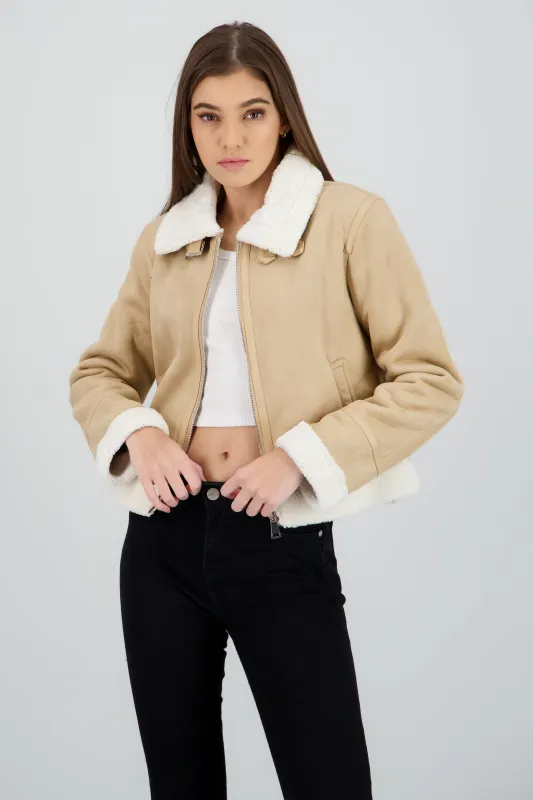 Chamarra lisa detalle borrego sold by Shasa