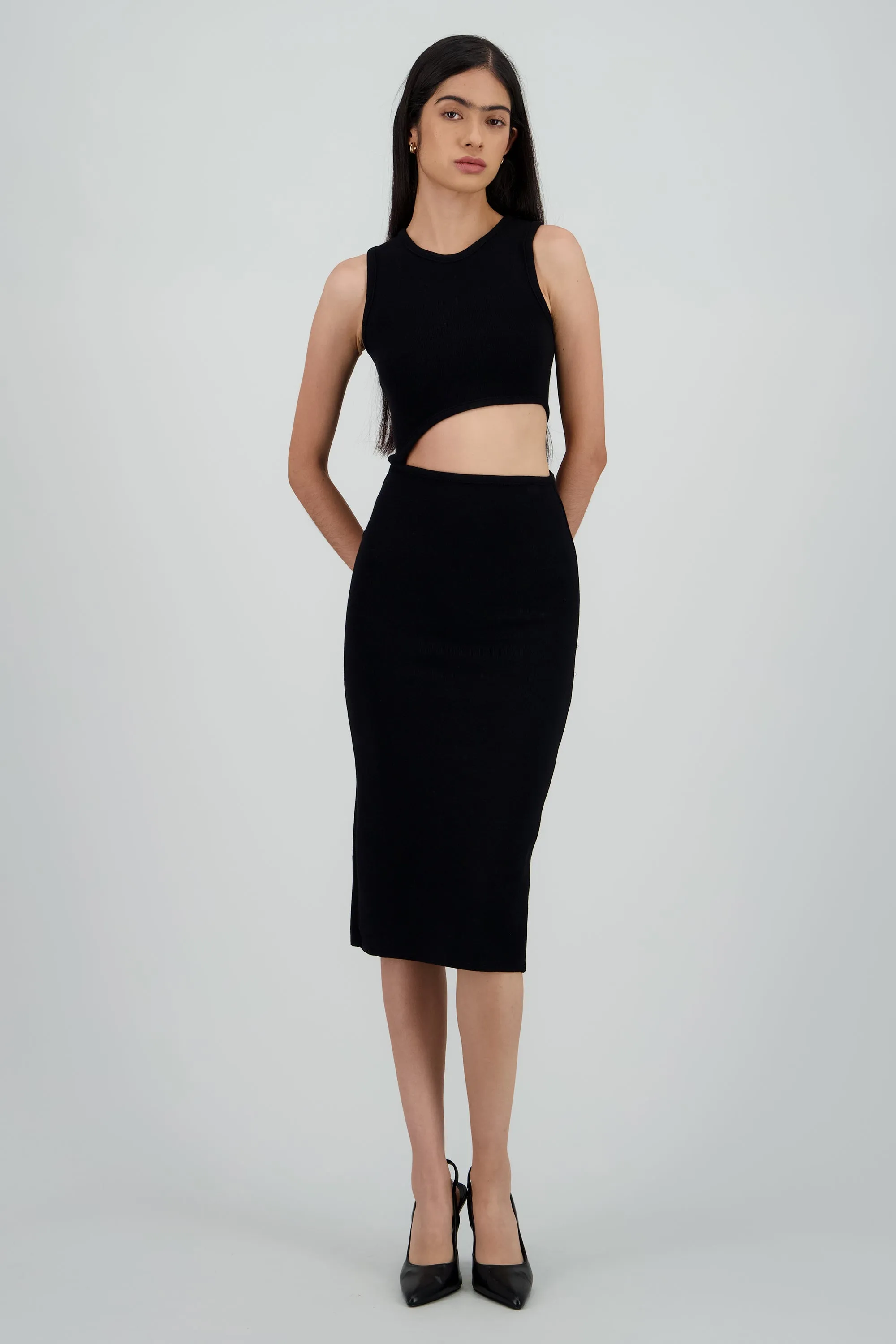 Vestido midi abertura cintura sold by Shasa