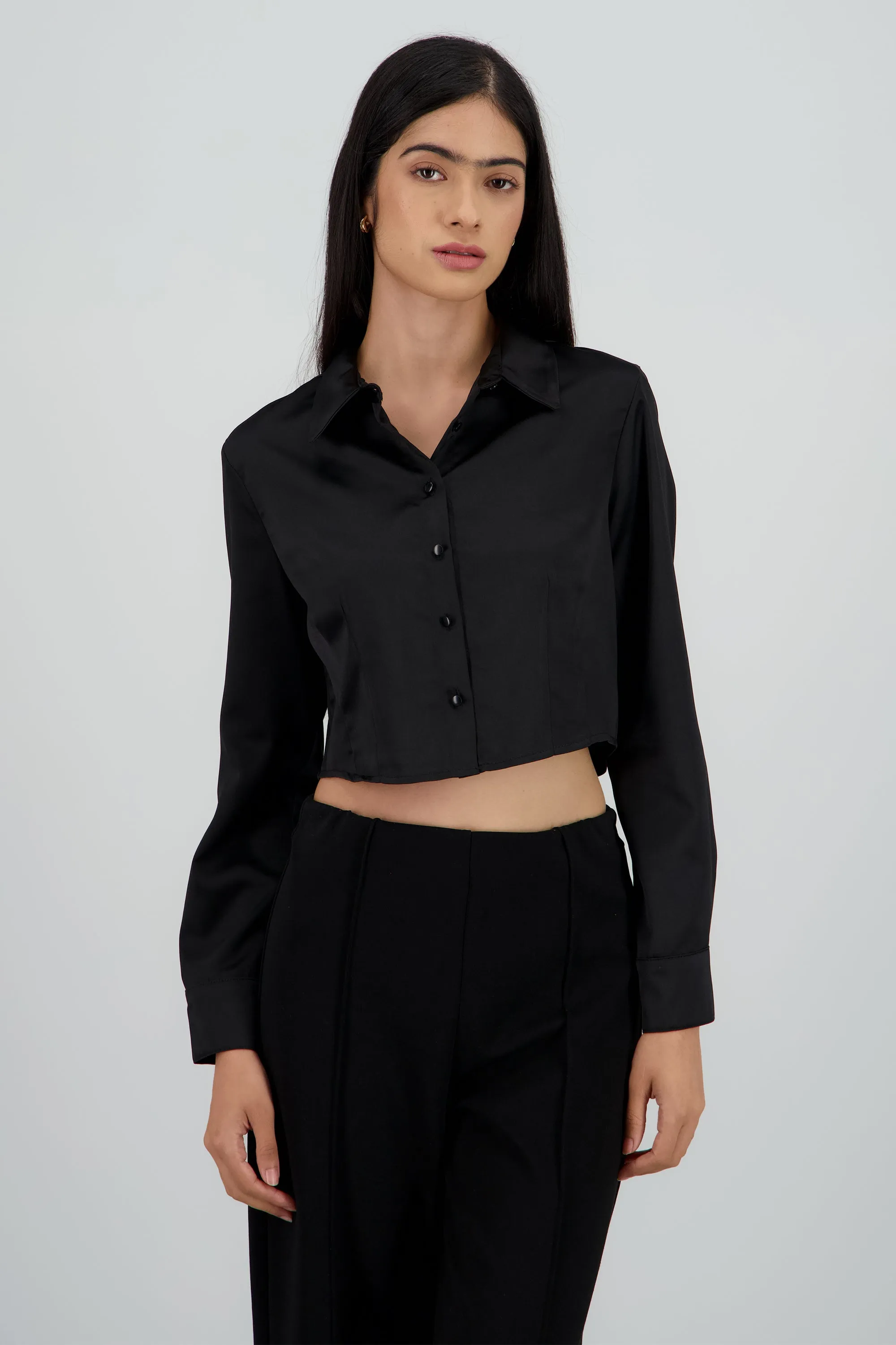 Camisa manga larga cuello detalle pinza sold by Shasa
