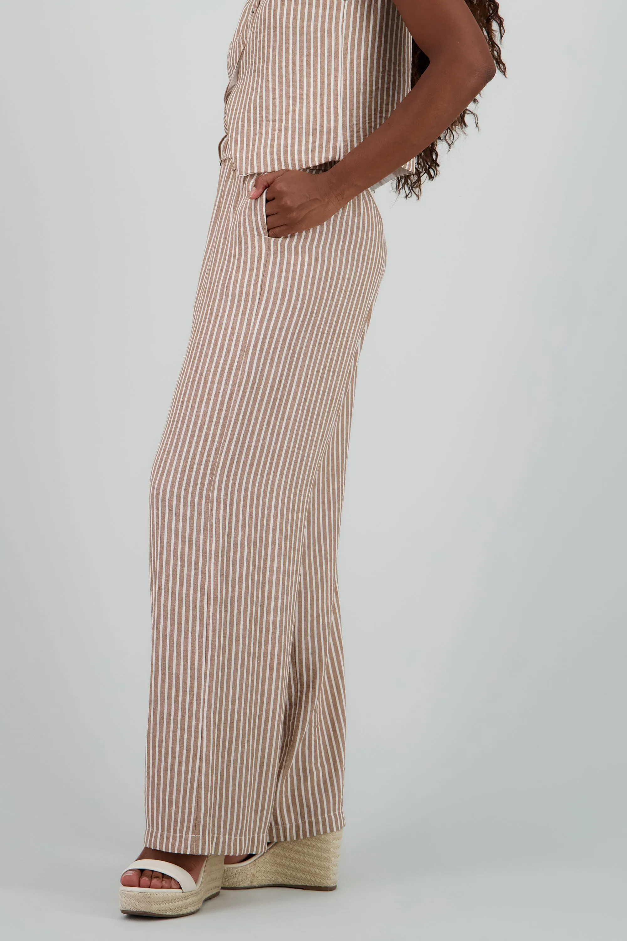 Pantalon recto detalle textura sold by Shasa product image thumbnail 3