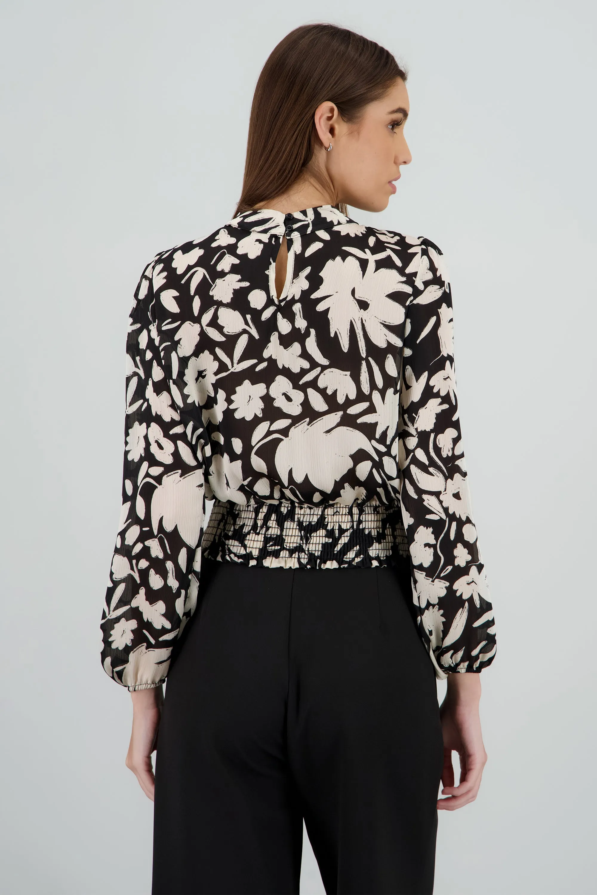 Blusa manga abullonada estampado floral sold by Shasa product image thumbnail 4