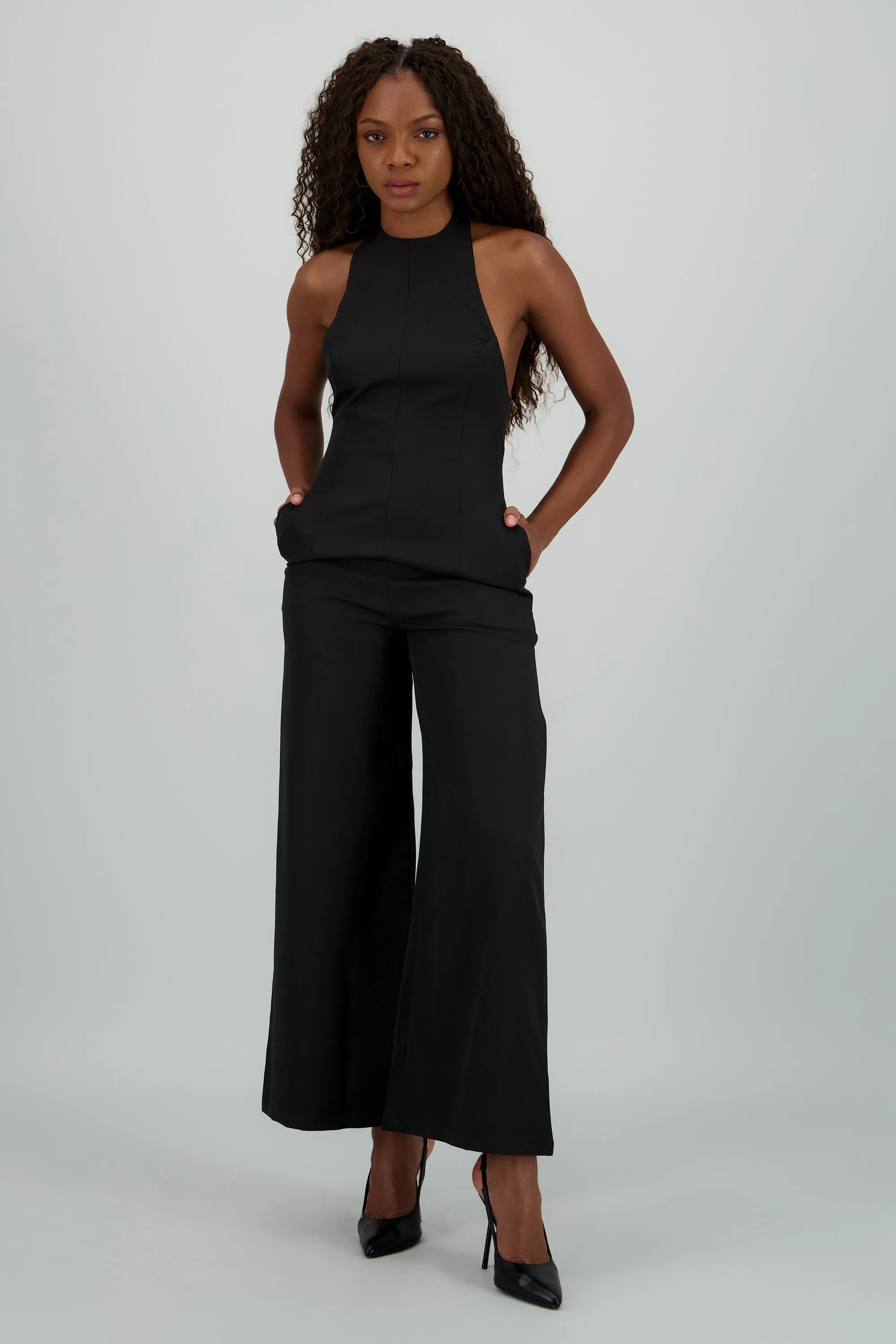 Jumpsuit halter liso sold by Shasa