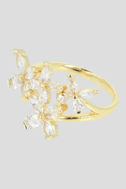 Anillo flores cristales sold by Shasa