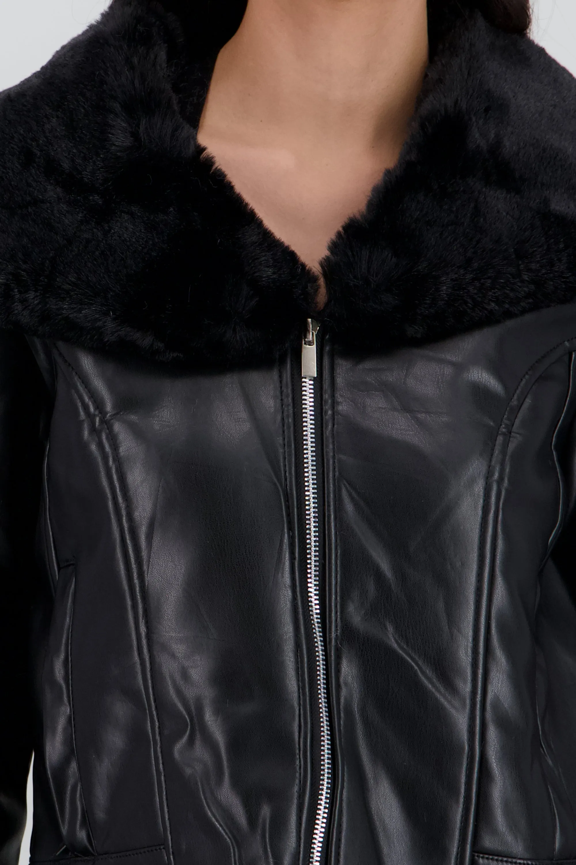 Chamarra pu con cuello de peluche sold by Shasa product image thumbnail 5