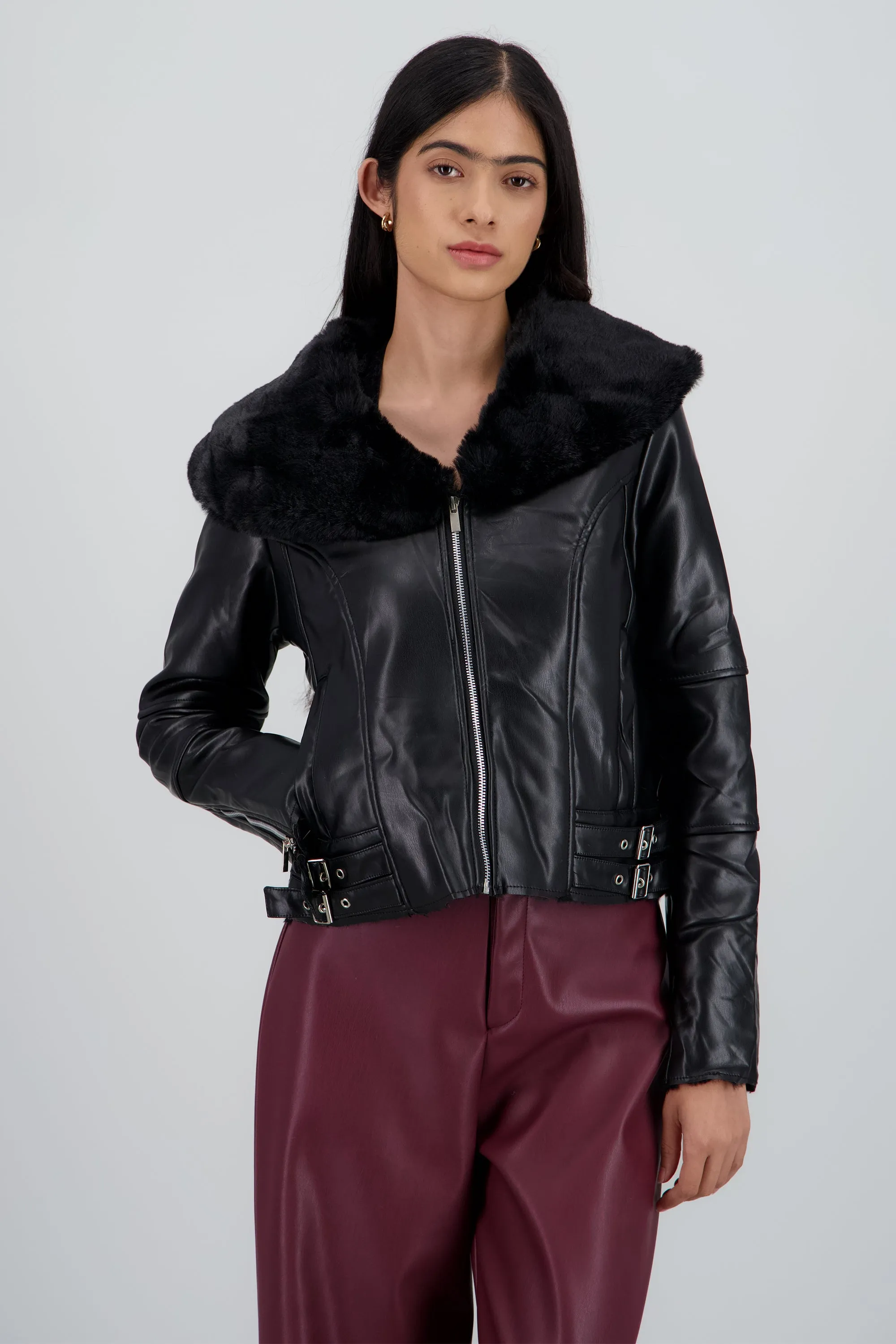 Chamarra pu con cuello de peluche sold by Shasa product image thumbnail 2