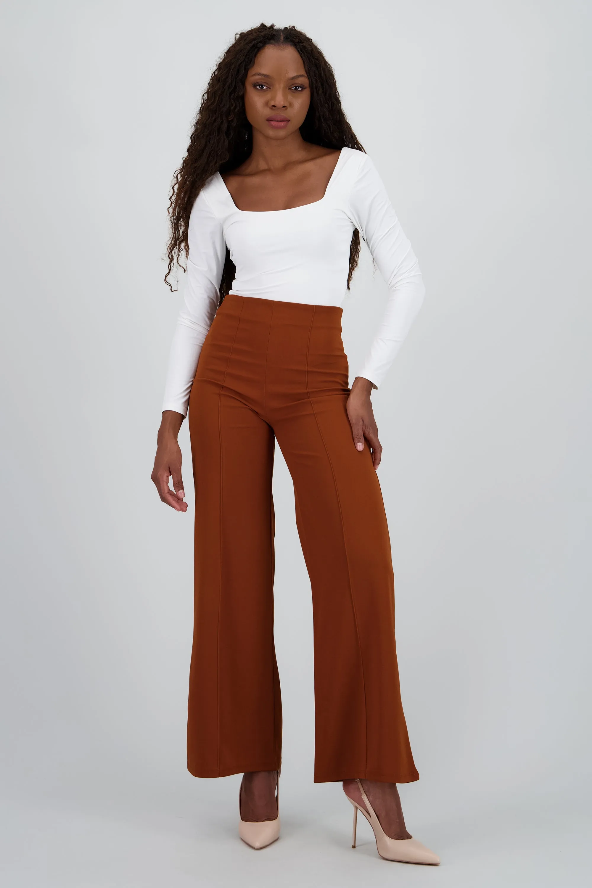 Pantalón Wide Leg Cintura Alta Costuras sold by Shasa