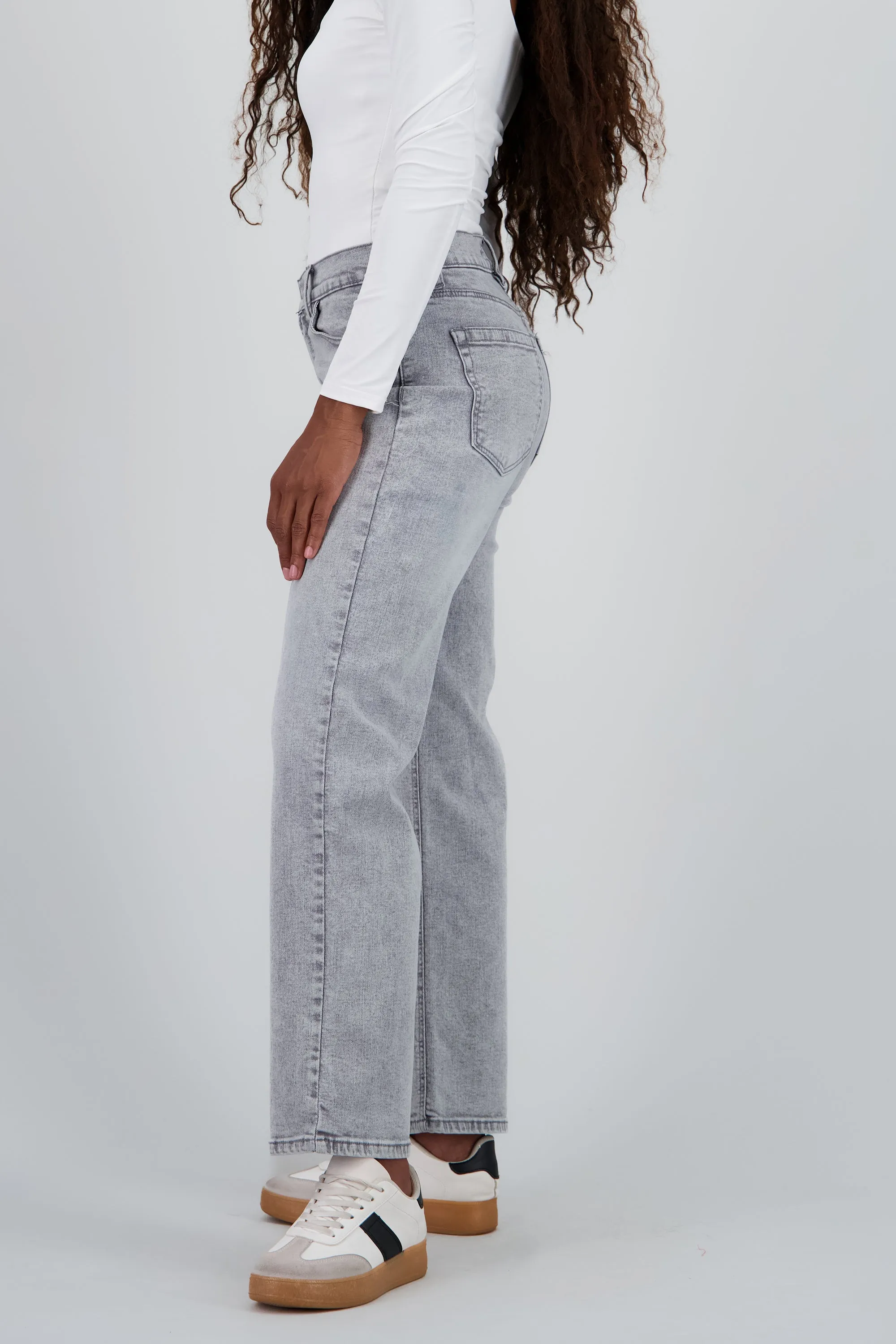Jeans básicos wide leg sold by Shasa product image thumbnail 3