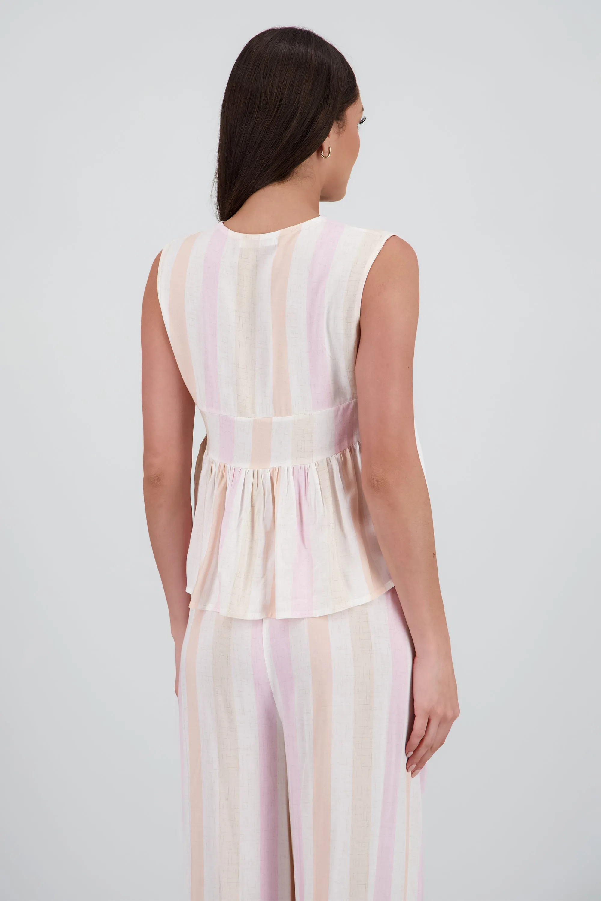 Blusa sin manga detalle olan laso sold by Shasa product image thumbnail 4