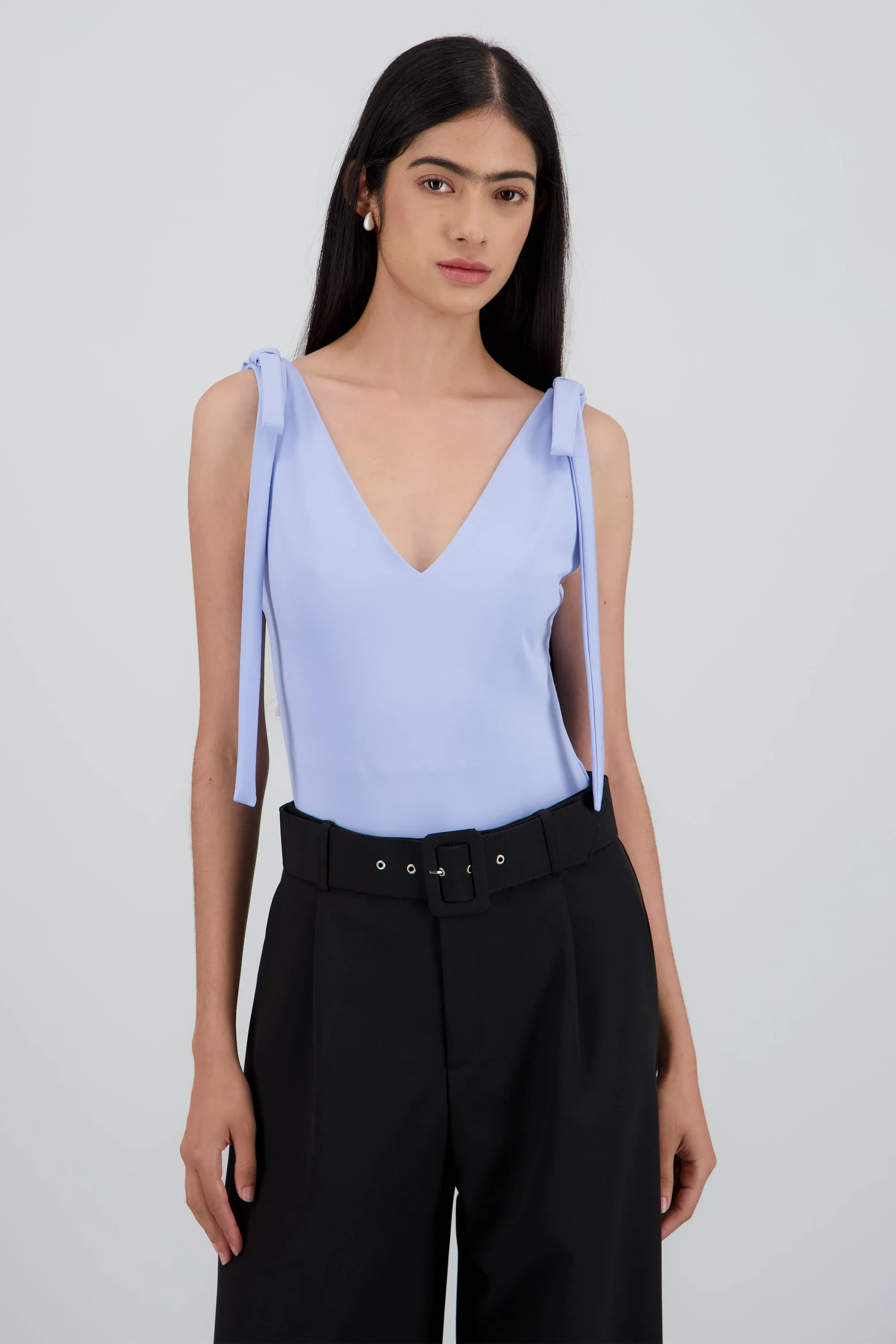 Bodysuit moños escote V sold by Shasa