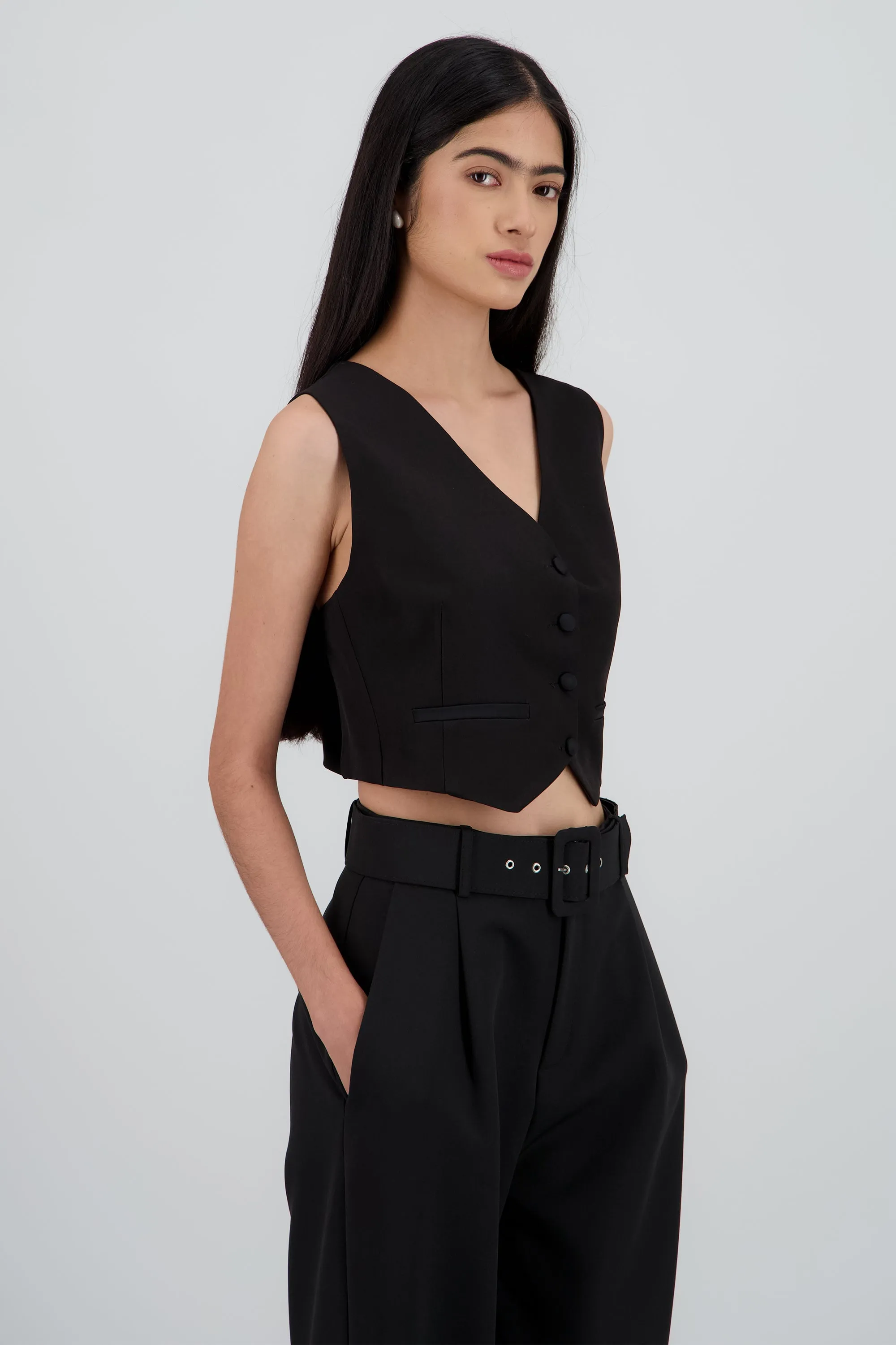 Chaleco con detalles satinados sold by Shasa product image thumbnail 3