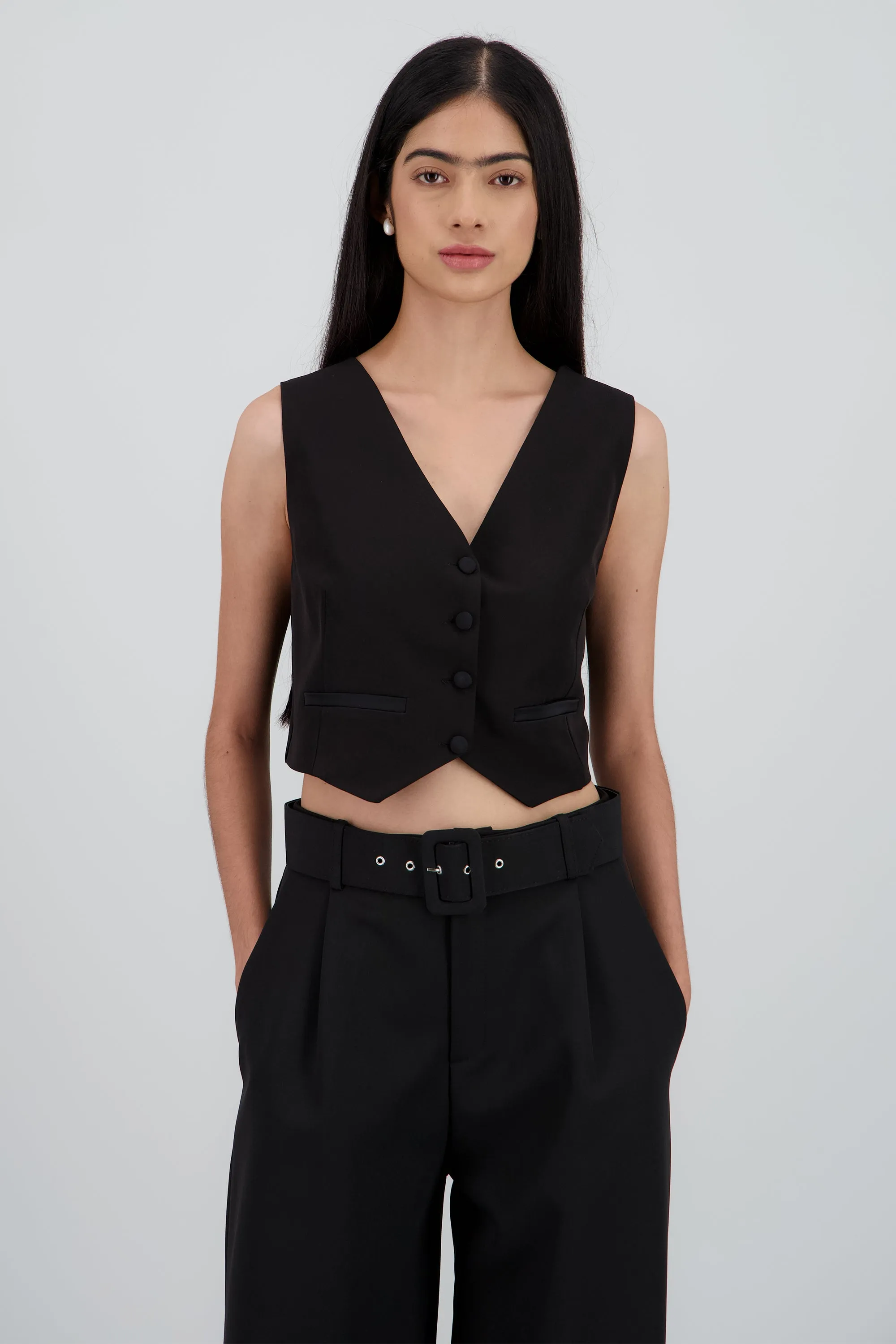 Chaleco con detalles satinados sold by Shasa product image thumbnail 2