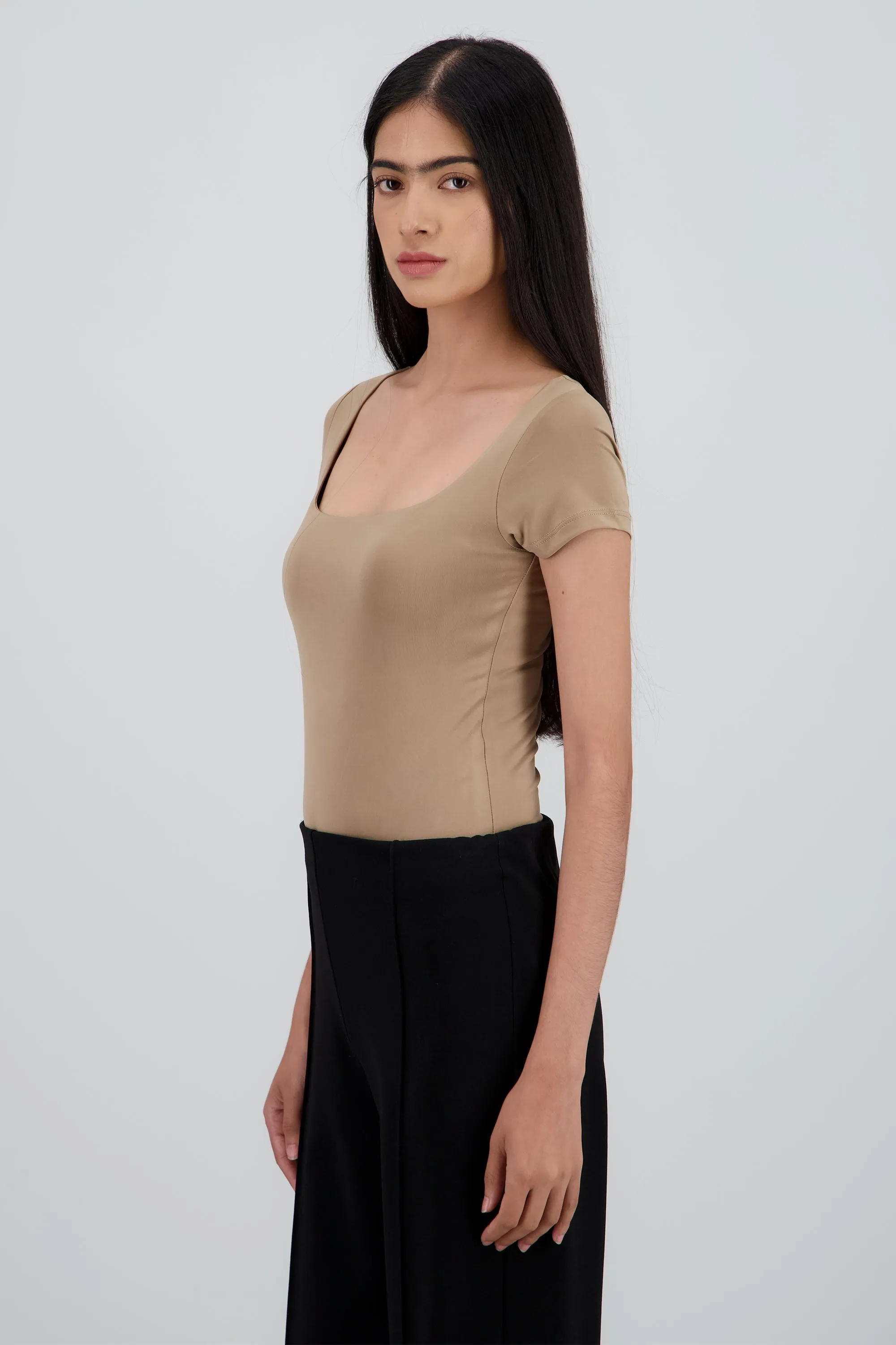 Body manga corta escote cuadrado sold by Shasa product image thumbnail 2