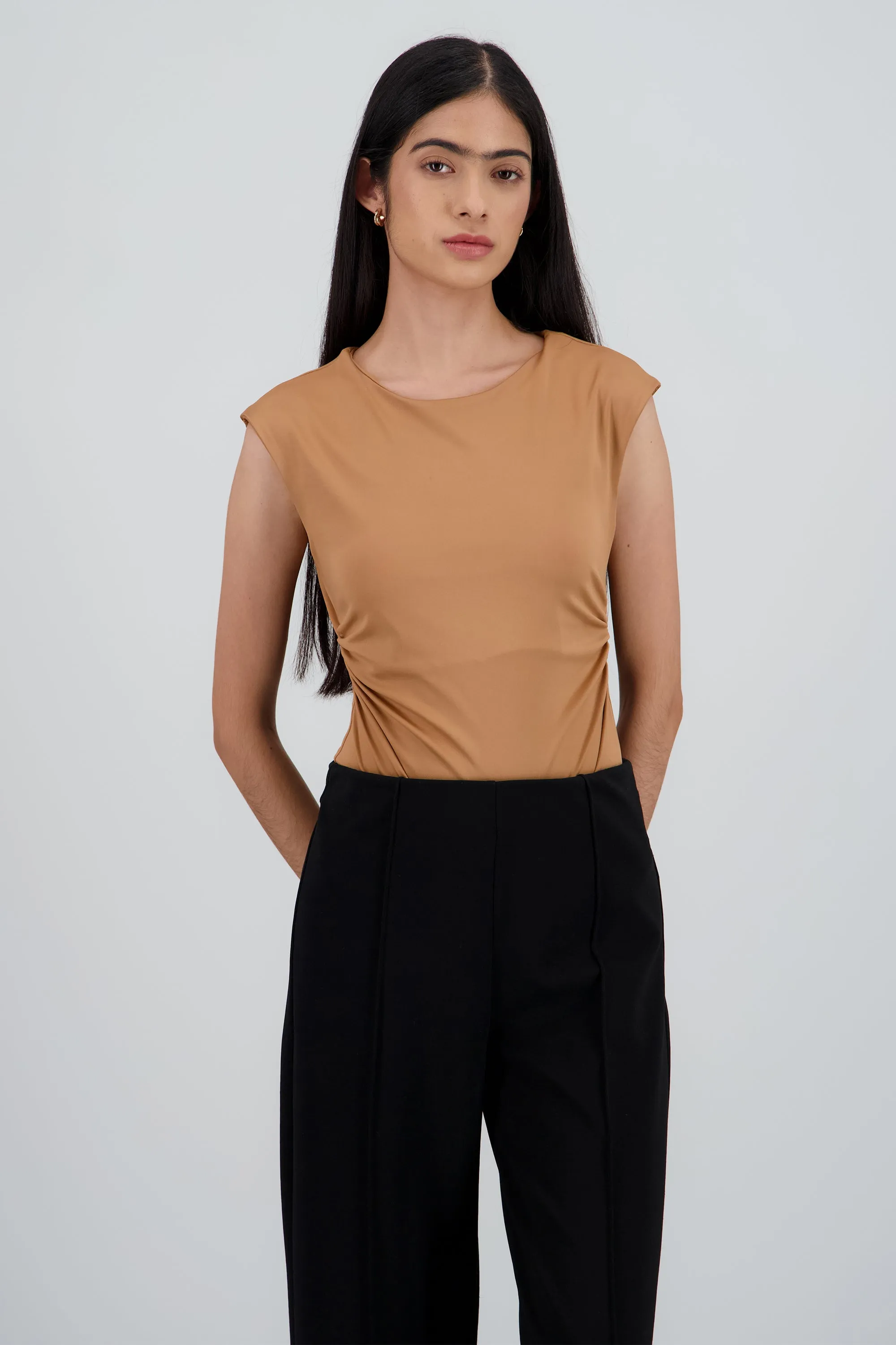 Body manga corta escote espalda sold by Shasa