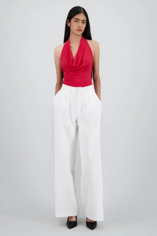 Pantalon de tiro medio con pinzas sold by Shasa