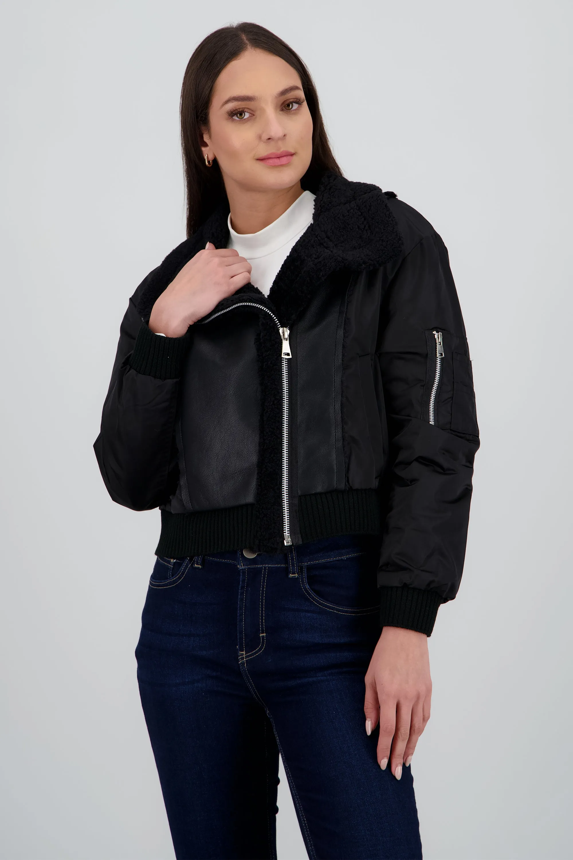 Chamarra bomber det cierre sold by Shasa product image thumbnail 2