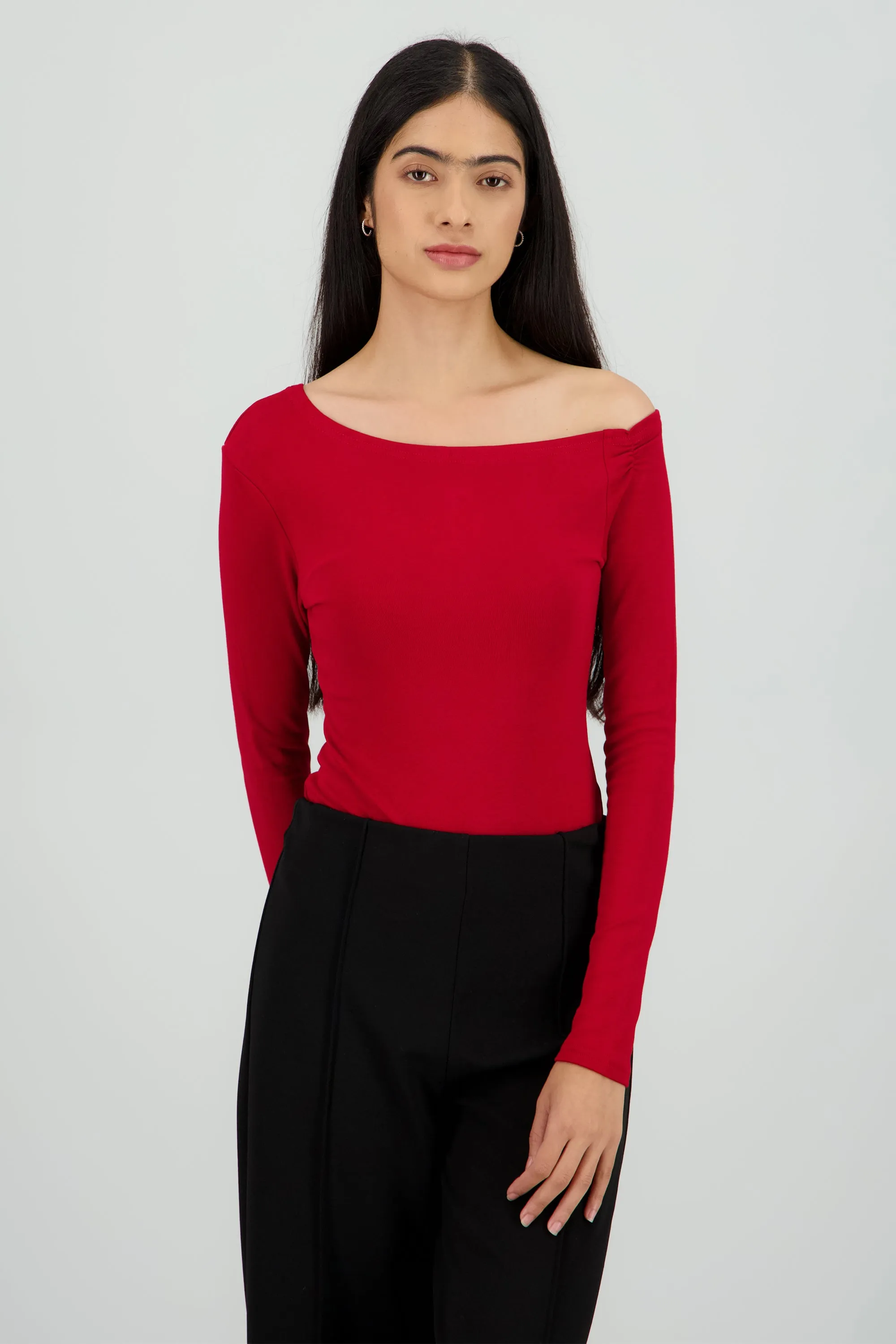 Bodysuit manga larga detalle bronche en hombro sold by Shasa