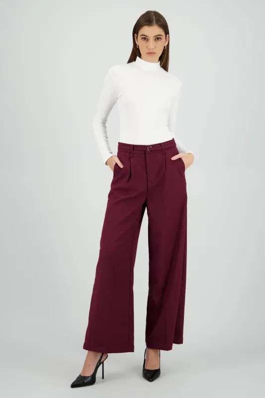 Pantalon amplio detalle pinzas lazo sold by Shasa