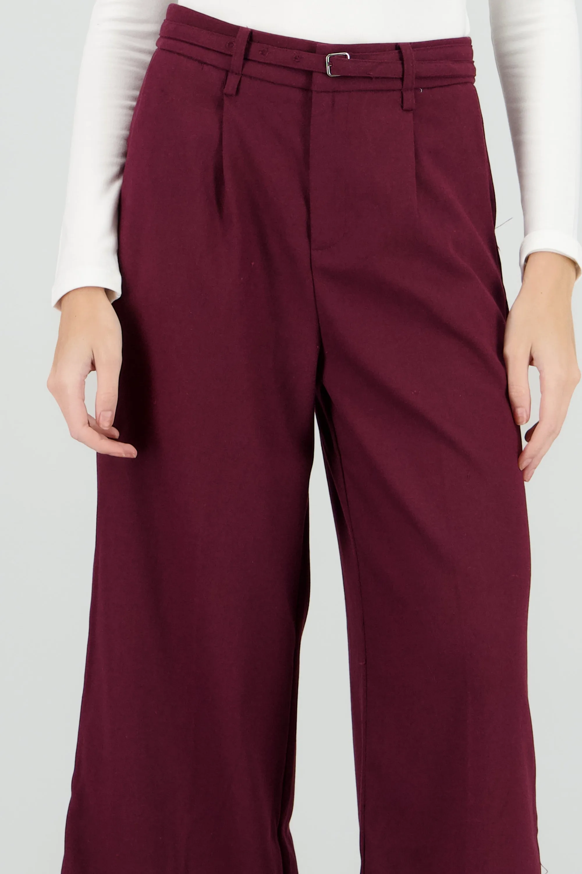 Pantalon amplio detalle pinzas lazo sold by Shasa product image thumbnail 5