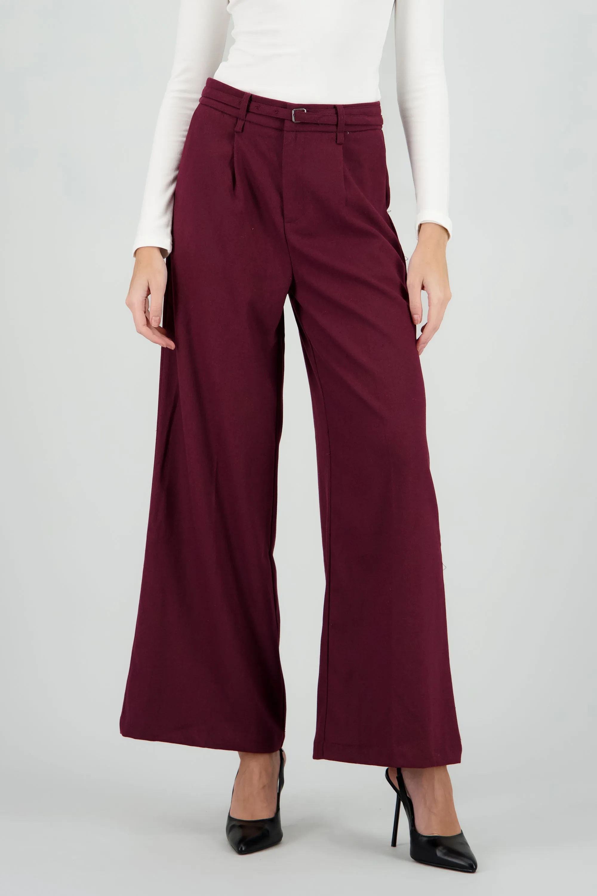 Pantalon amplio detalle pinzas lazo sold by Shasa product image thumbnail 2