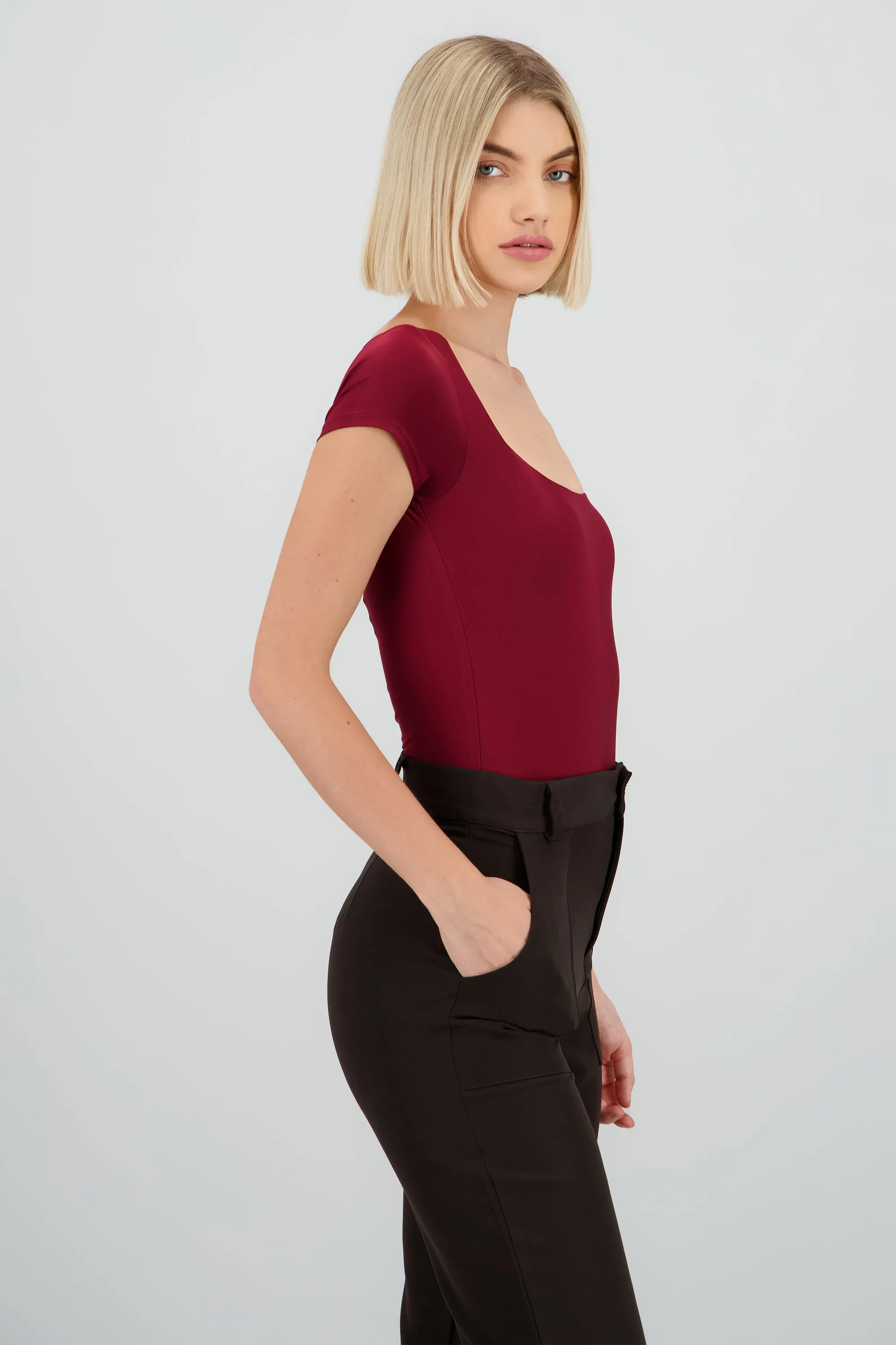 Body manga corta escote cuadrado sold by Shasa product image thumbnail 3