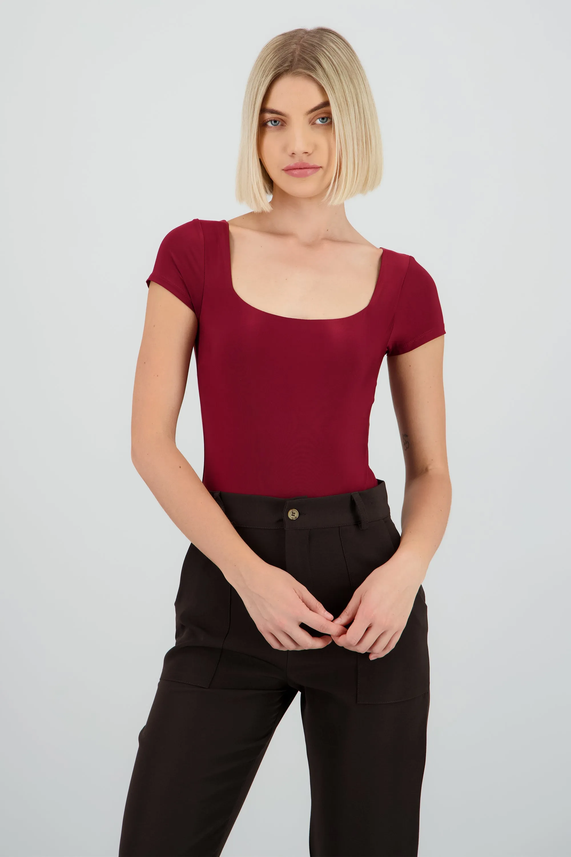 Body manga corta escote cuadrado sold by Shasa product image thumbnail 2