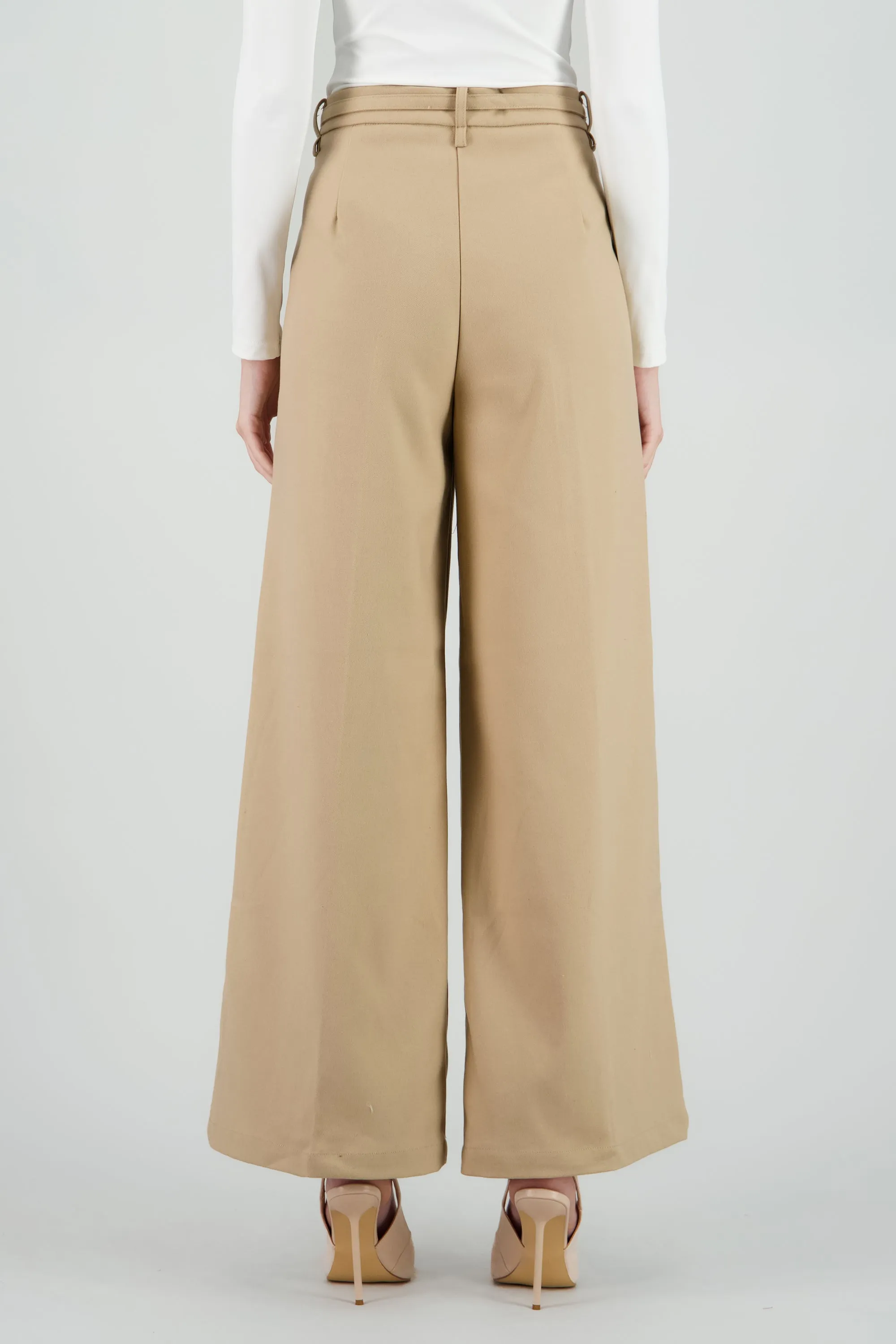 Pantalon amplio detalle pinzas lazo sold by Shasa product image thumbnail 4