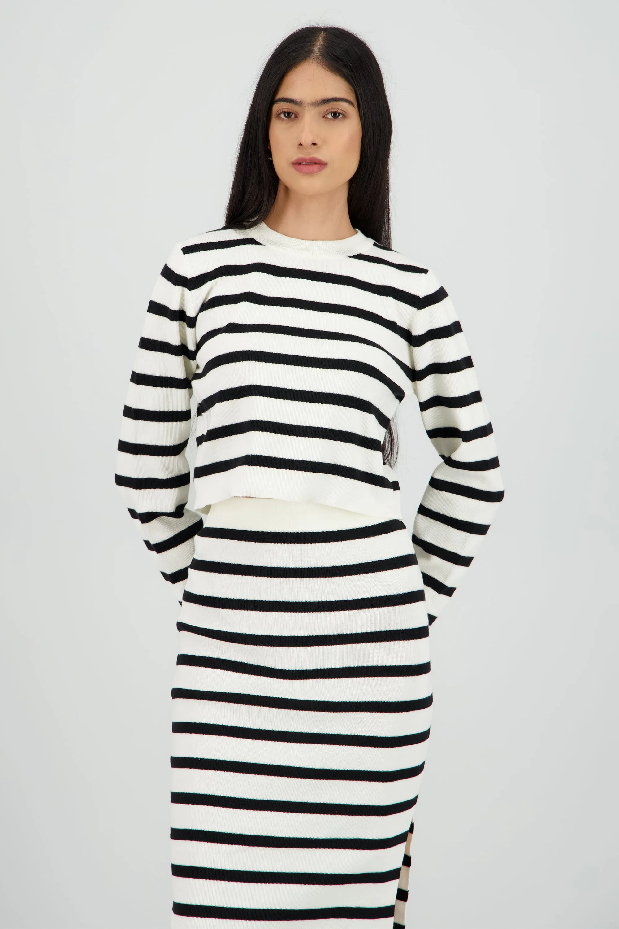 Sueter rayas crop sold by Shasa