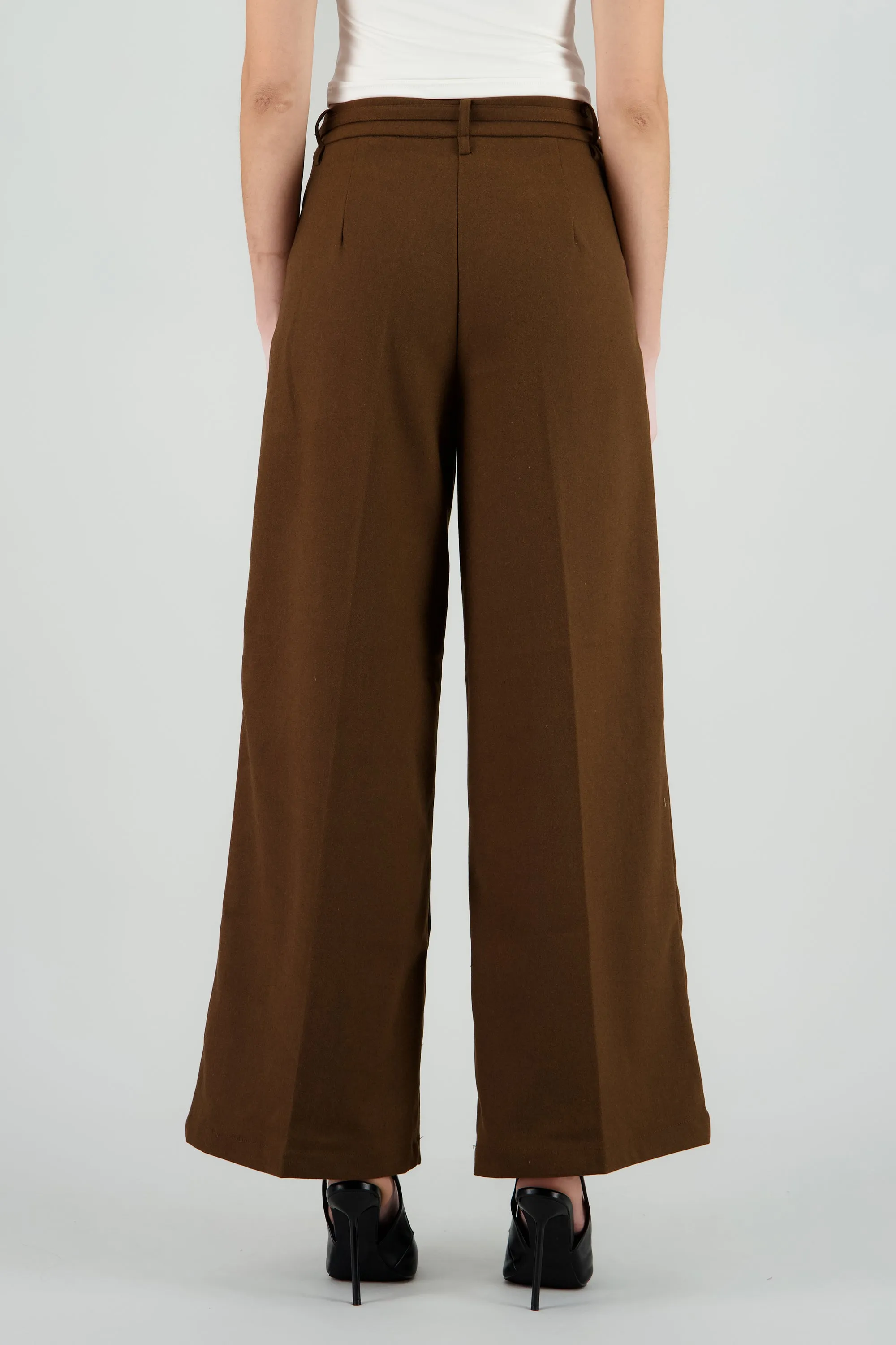 Pantalon amplio detalle pinzas lazo sold by Shasa product image thumbnail 4