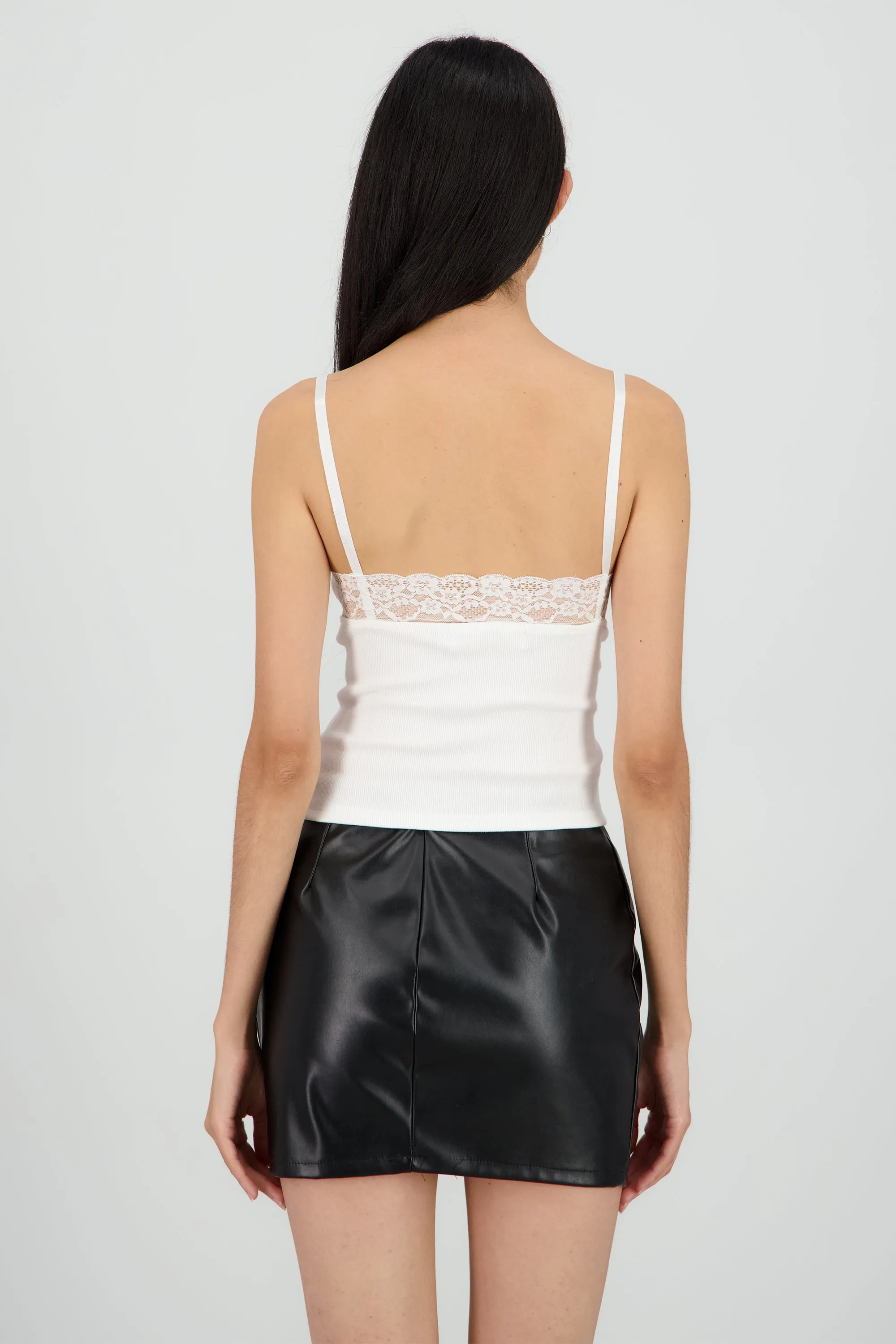 TOP DETALLE ENCAJE sold by Shasa product image thumbnail 4