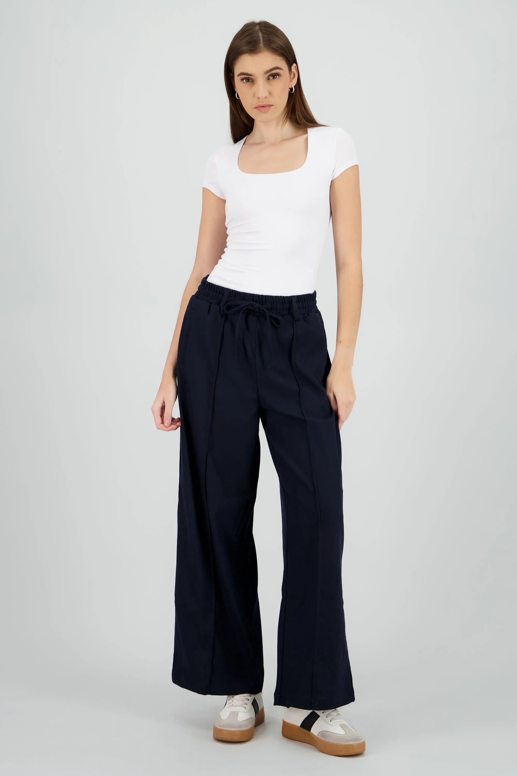 Pantalon amplio liso detalle resorte sold by Shasa