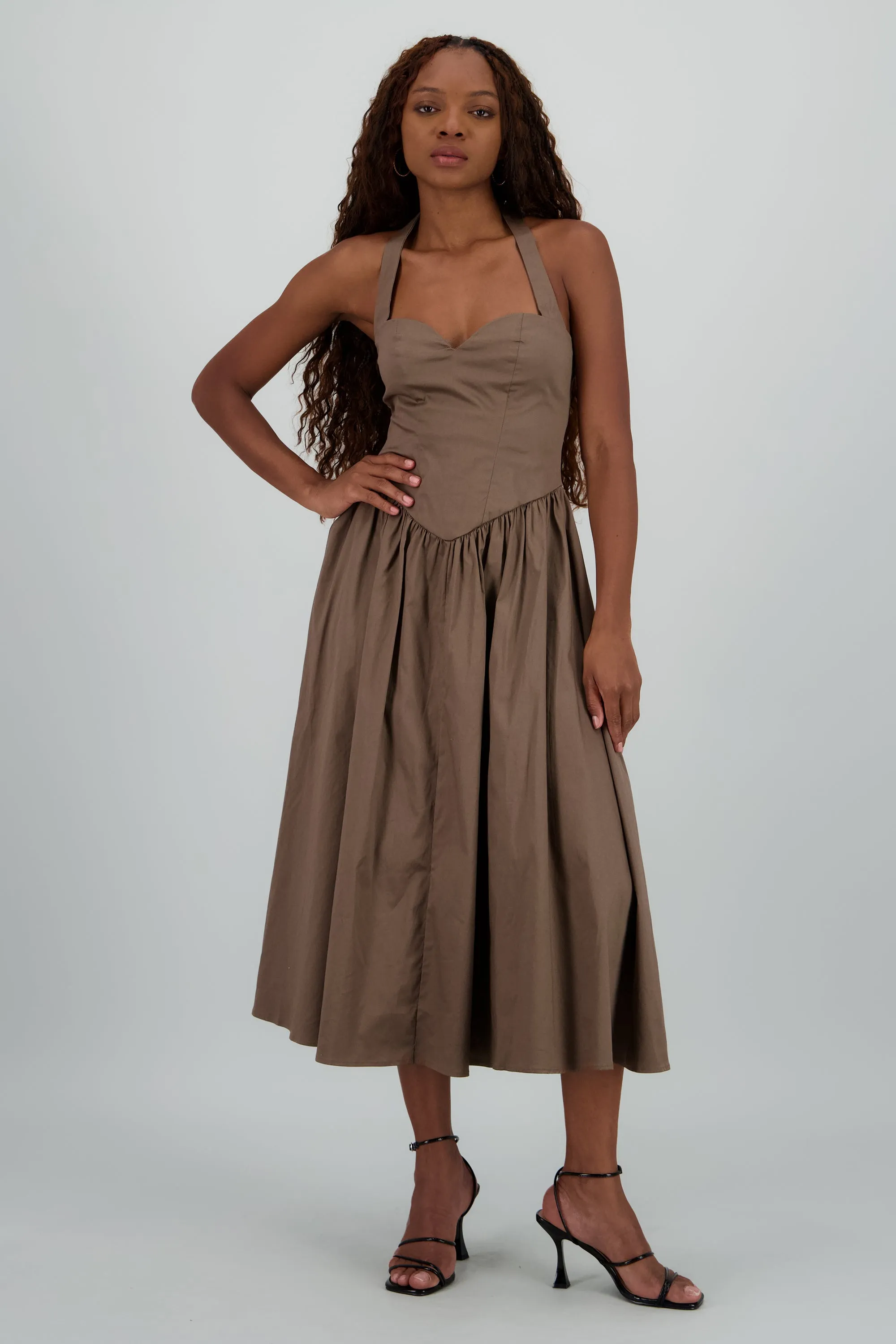 Vestido midi halter escote corazon sold by Shasa