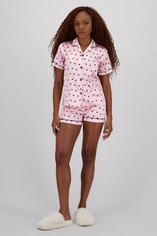 Pijama camisera short corazones sold by Shasa
