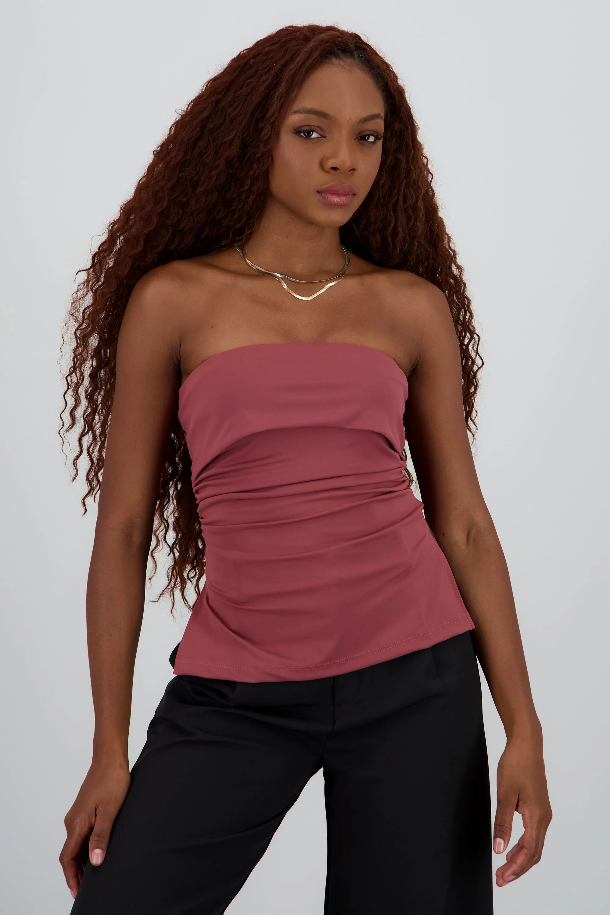 Top tubo con dobles escote sold by Shasa