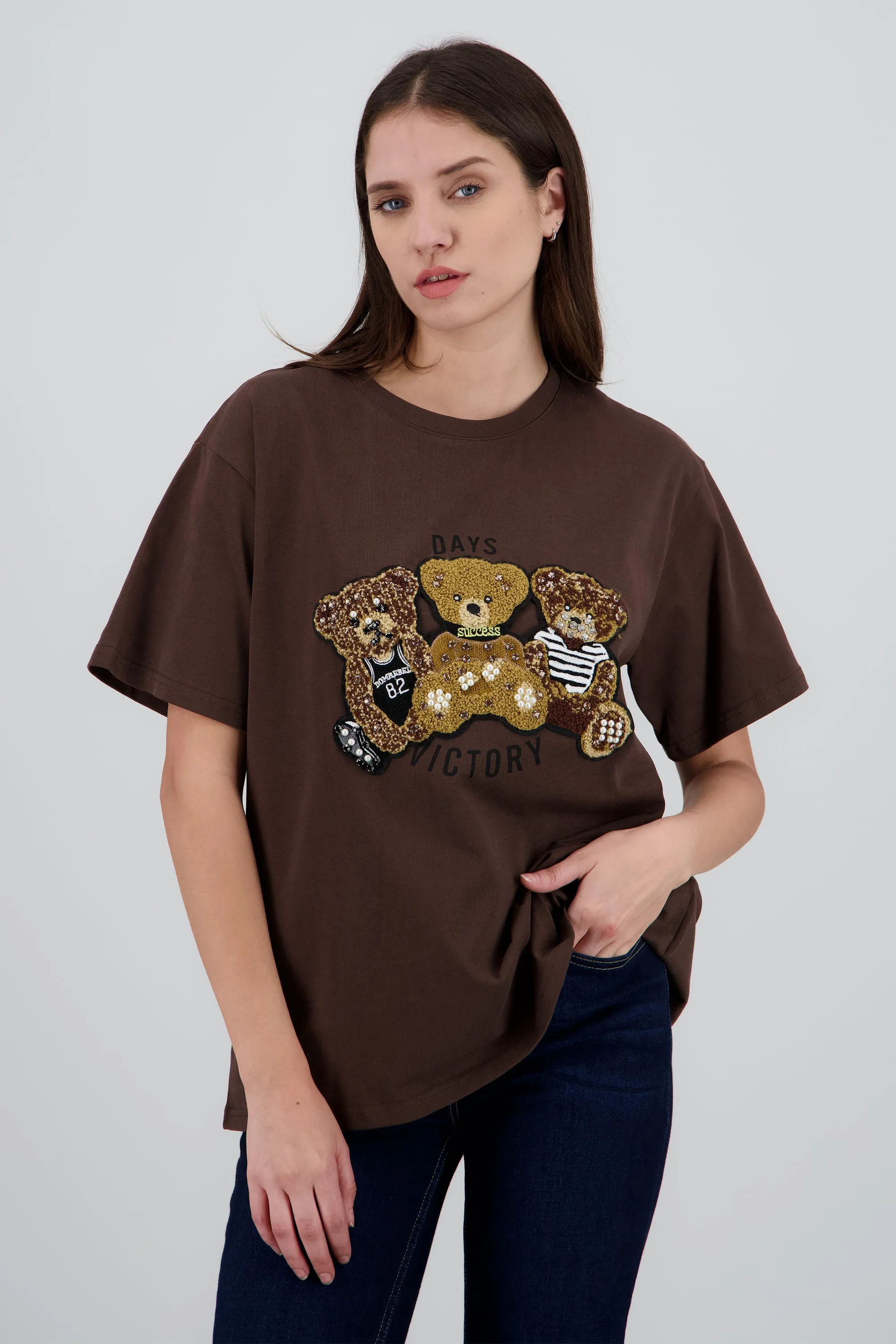 Playera manga corta detalle osos textura sold by Shasa