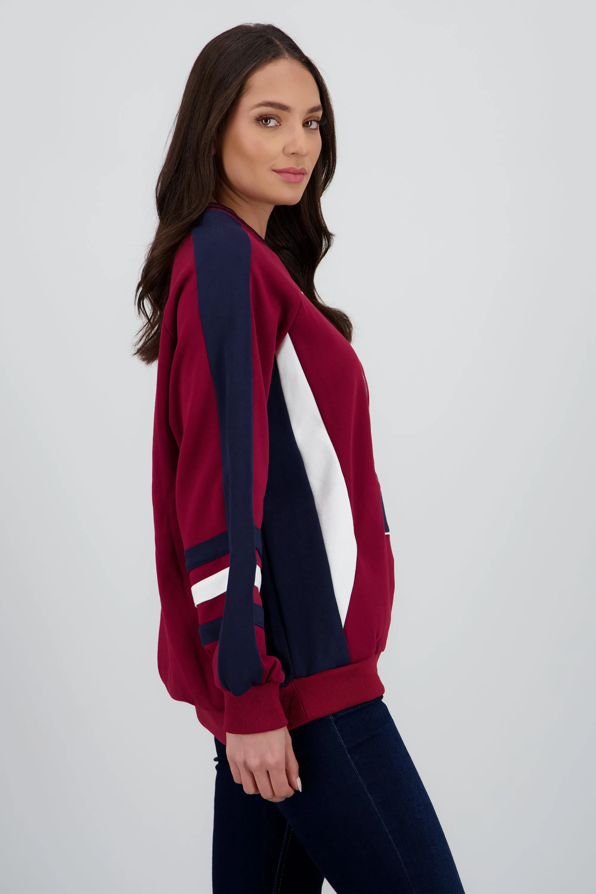 Sudadera detalle numero contraste sold by Shasa product image thumbnail 3