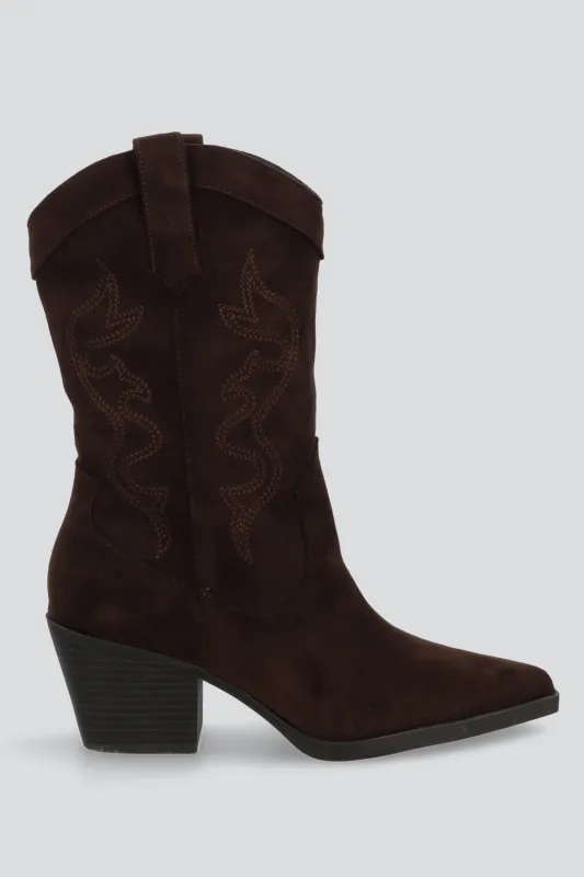 Botín vaquero midi bordados sold by Shasa