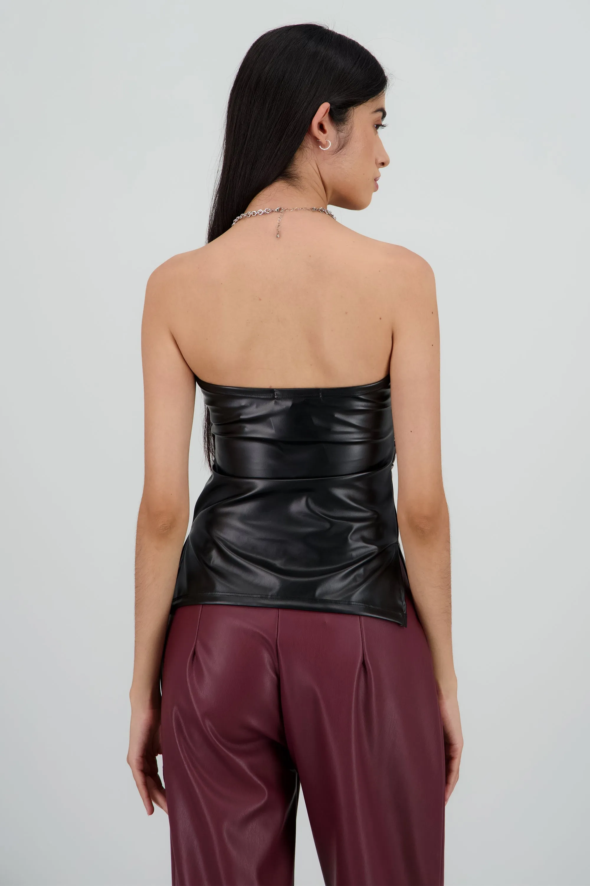 Top tubo drapeado detalle aberura PU sold by Shasa product image thumbnail 4