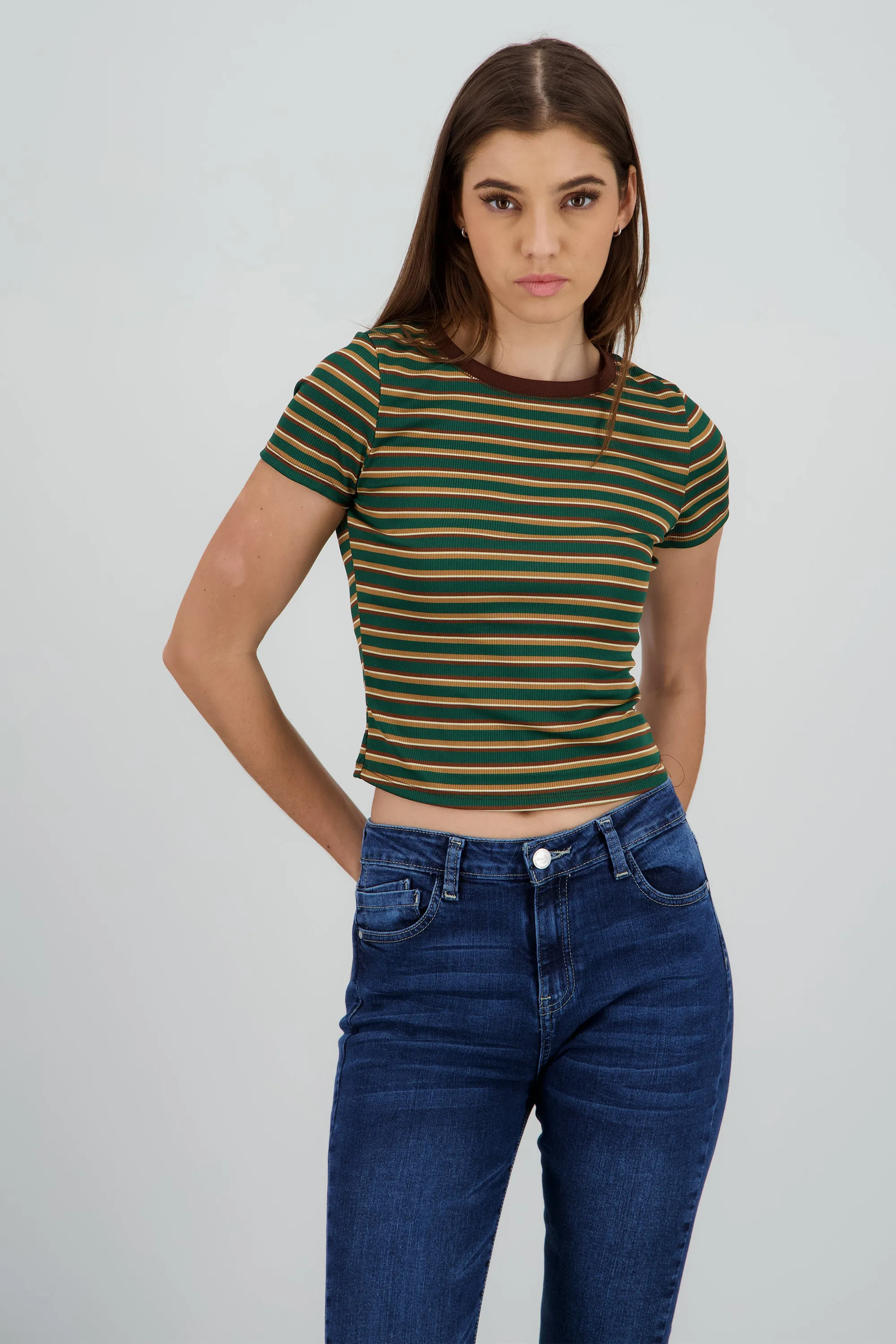 Playera cuello redondo lineas sold by Shasa