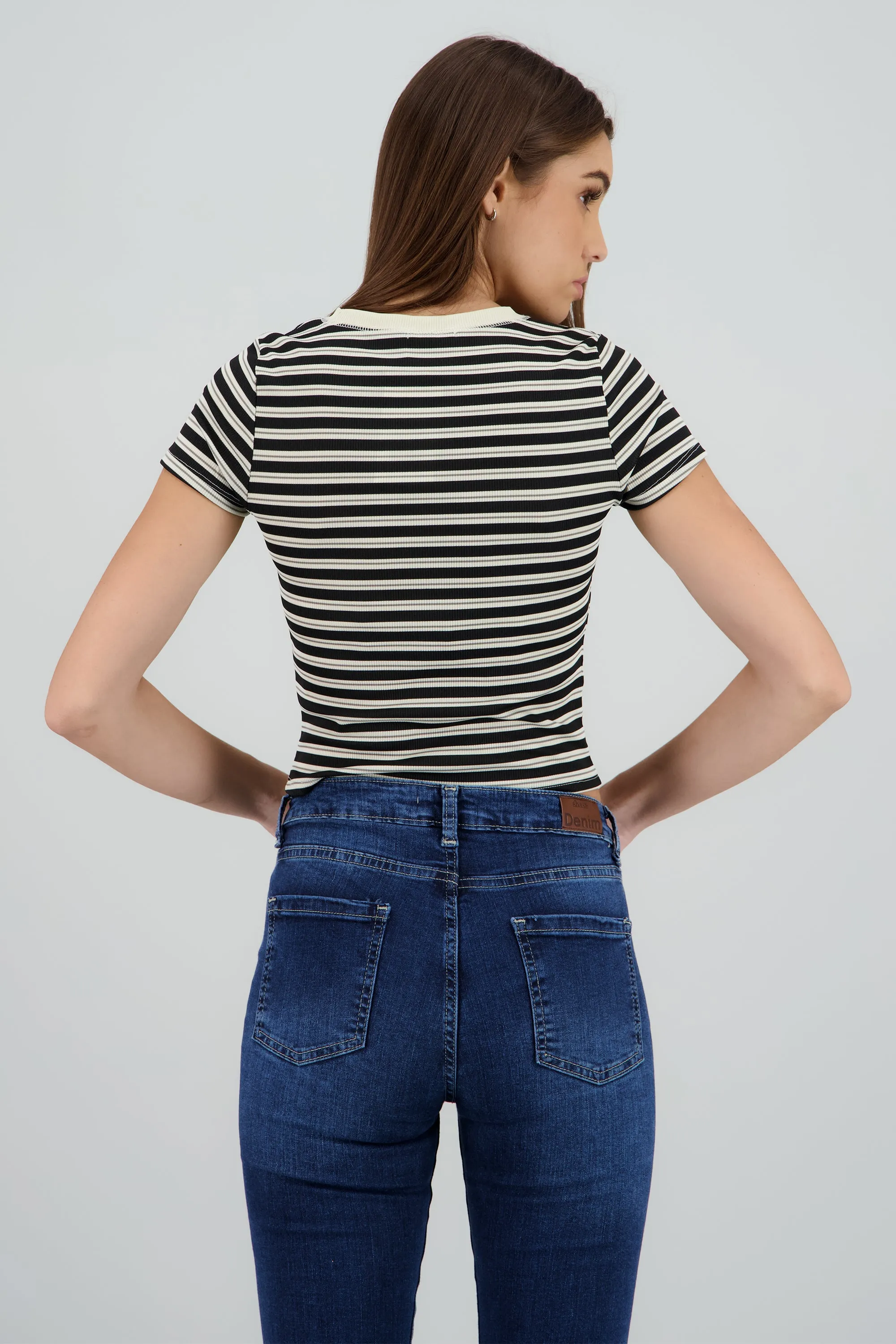 Playera cuello redondo lineas sold by Shasa product image thumbnail 4
