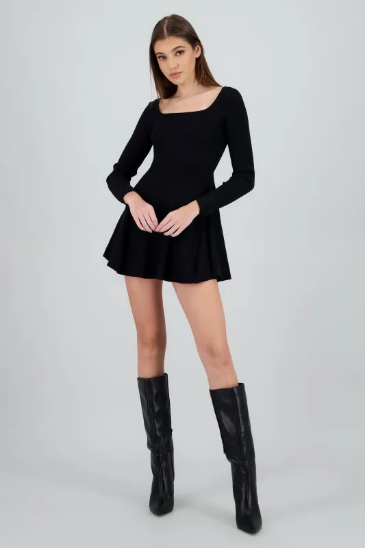 Vestido mini manga larga tejido sold by Shasa