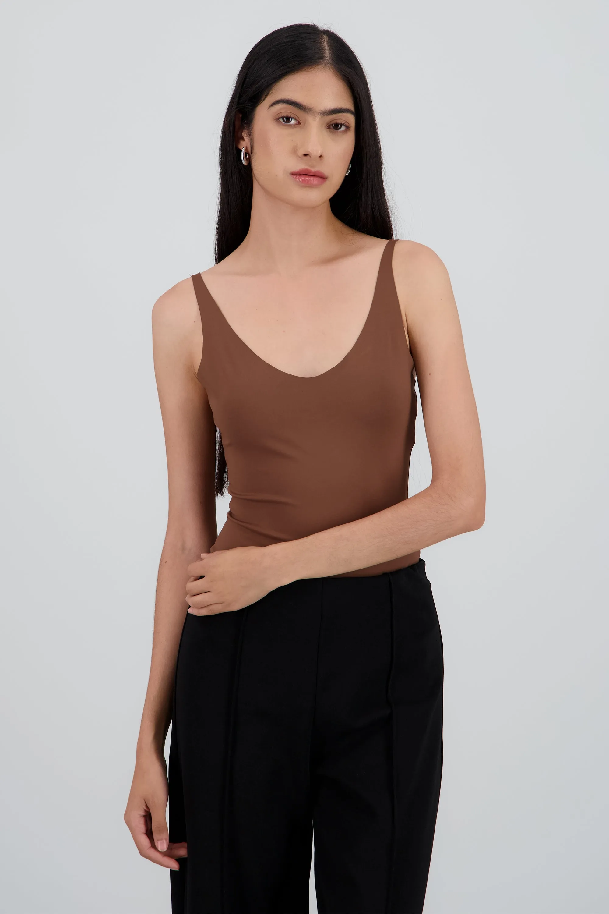 Body escote v tirantes sold by Shasa