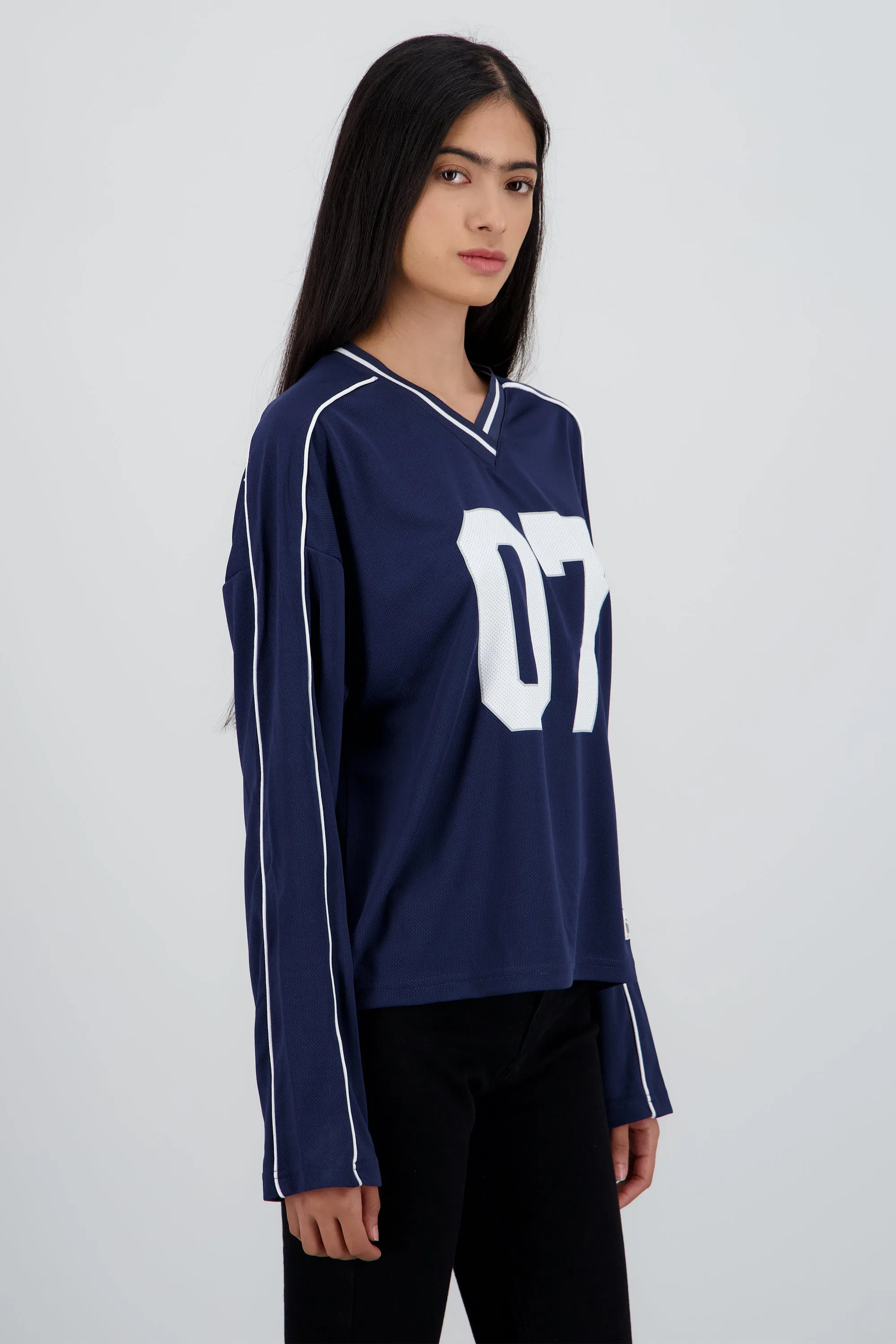 Playera tipo jersey contraste manga larga sold by Shasa product image thumbnail 3